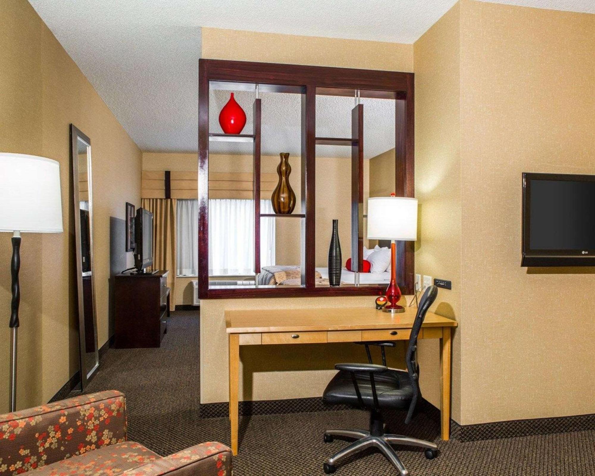 Queen Suite with Two Queen Beds - Disability Access/Non-Smoking,1710620774:JPEG