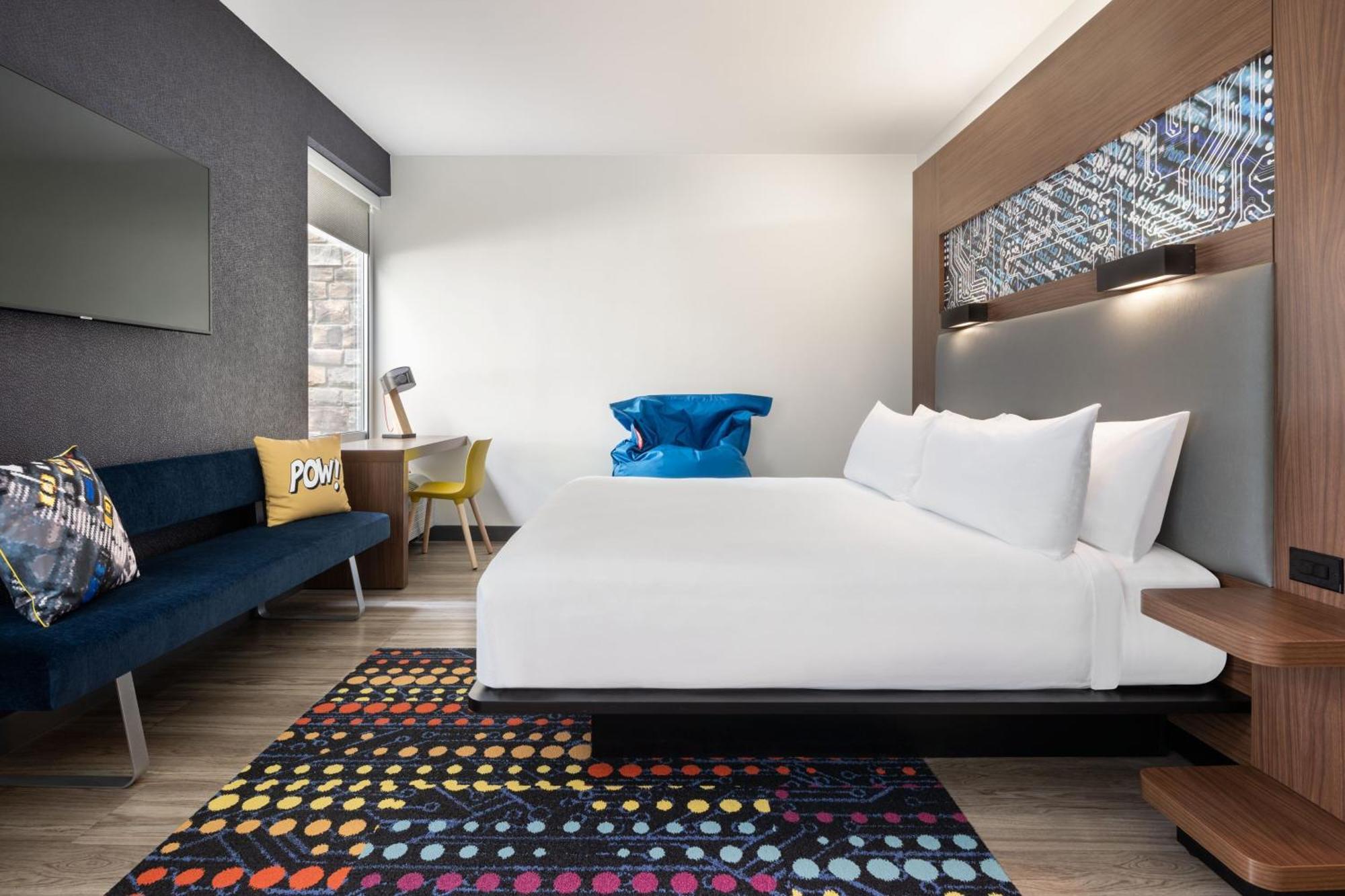 Aloft Guest room 1 King,1499137015:JPEG