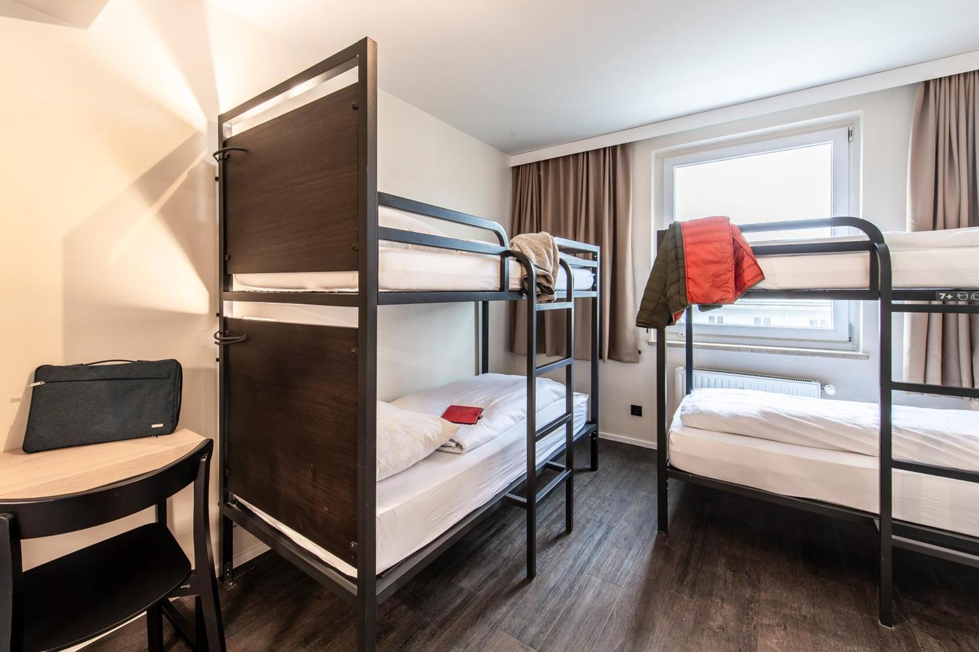 Bed in een Vrouwenslaapzaal met 4 Bedden