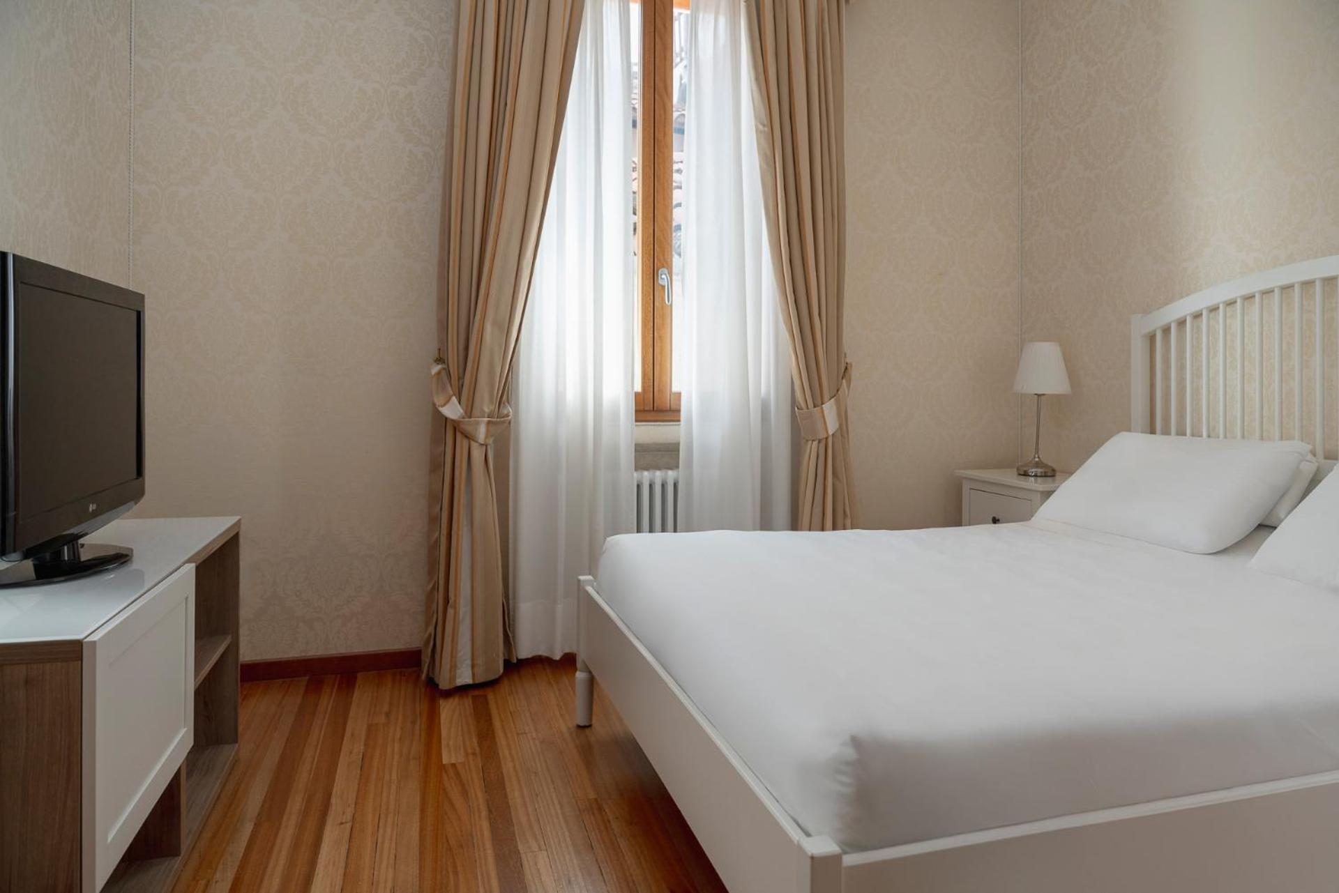 Apartamento de 2 Quartos com Vista do Canal - Anexo