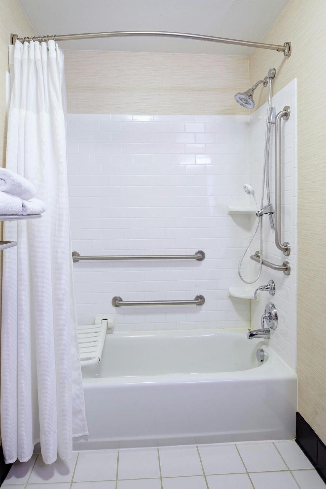 King Room - Hearing Accessible,1632217378:JPEG