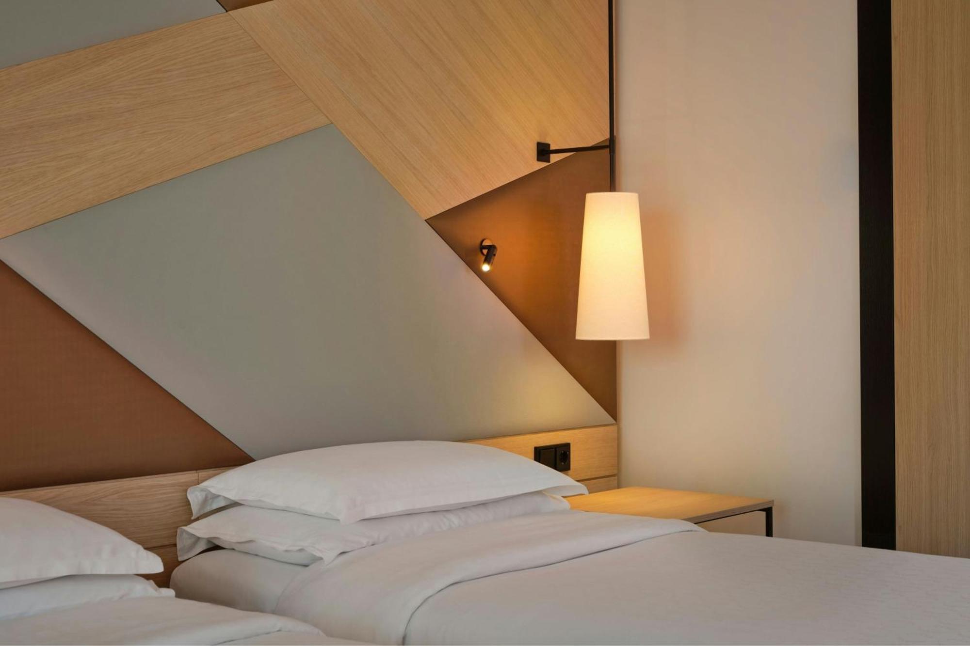 Tweepersoonskamer met 2 Aparte Bedden en Toegang tot de Club Lounge