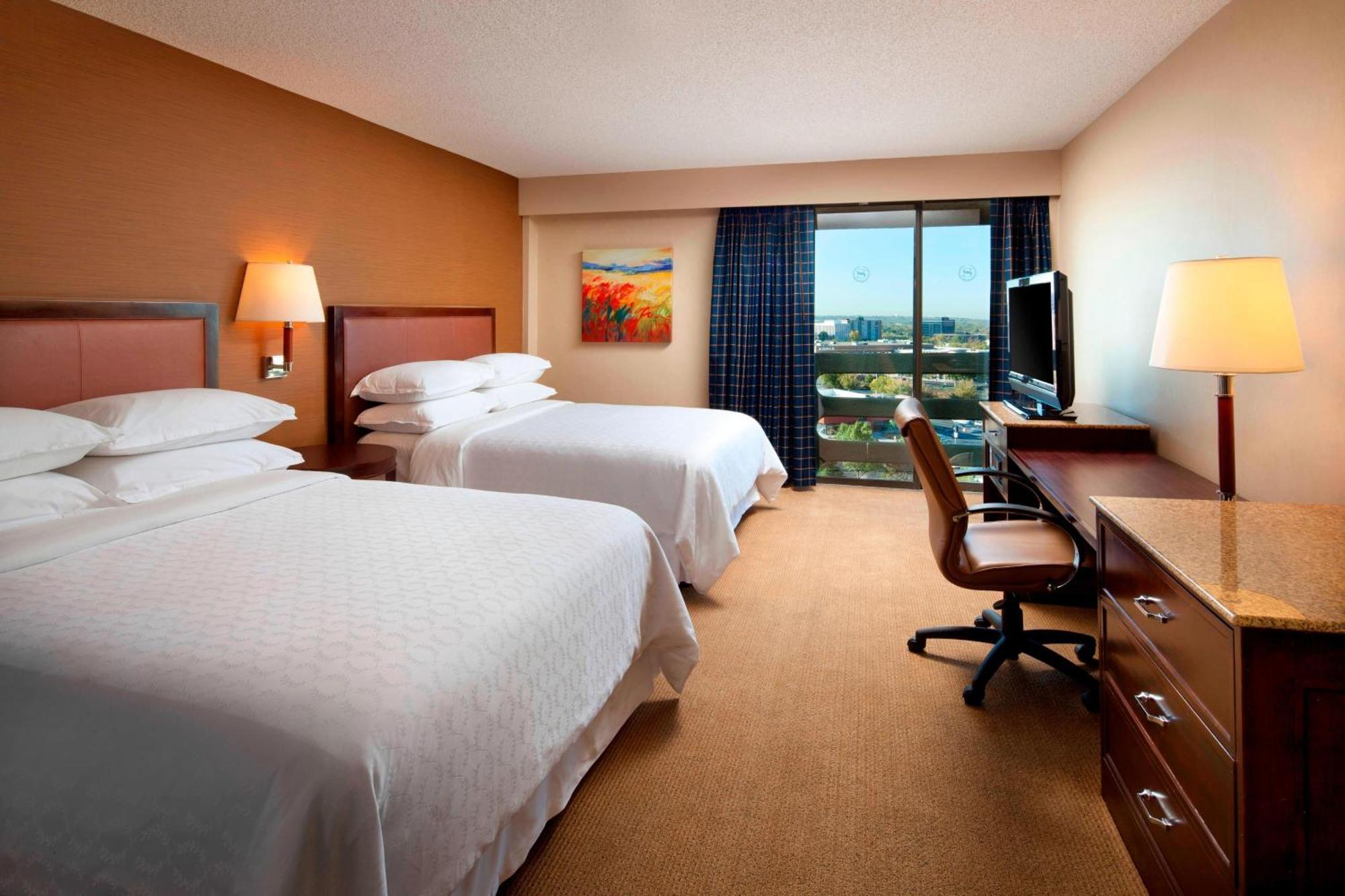 Deluxe, Guest room, 2 Queen,1634403975:JPEG