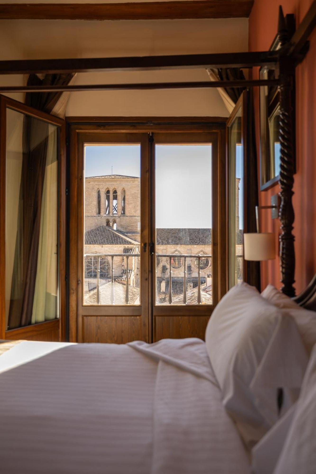Deluxe Room,1638477700:JPEG