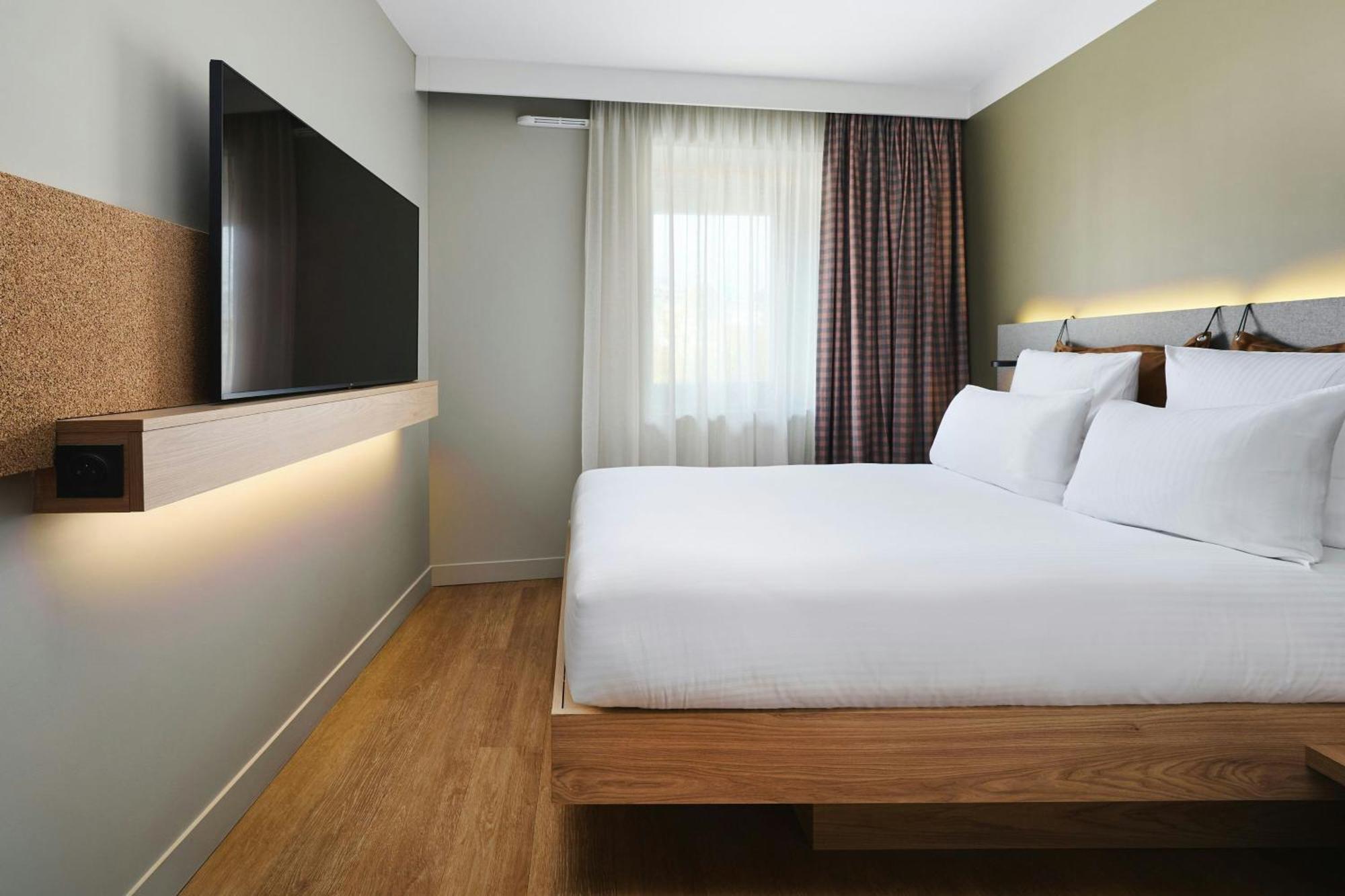 Single Room,1640368543:JPEG