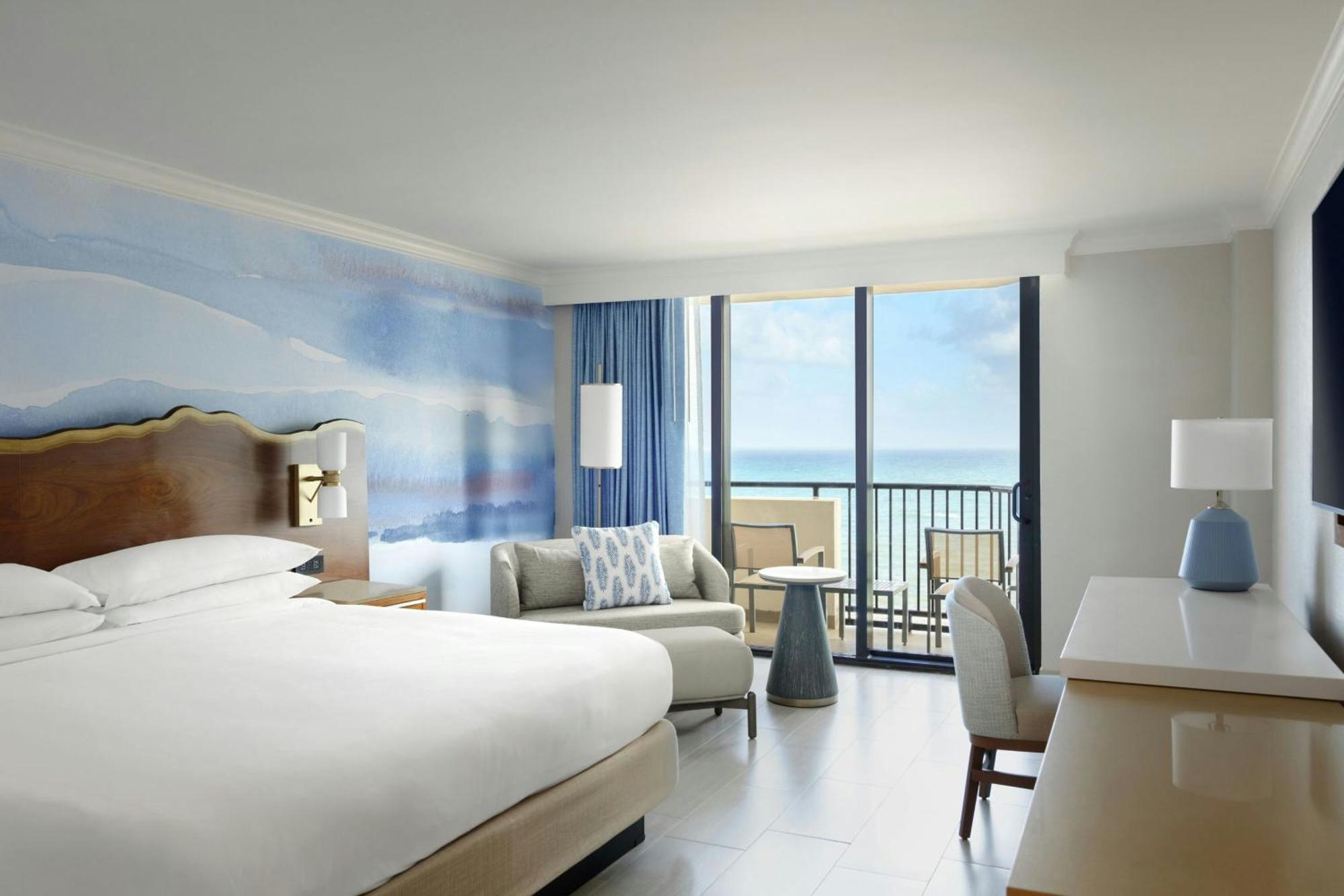 King Room with Oceanfront View and Balcony,1641012078:JPEG