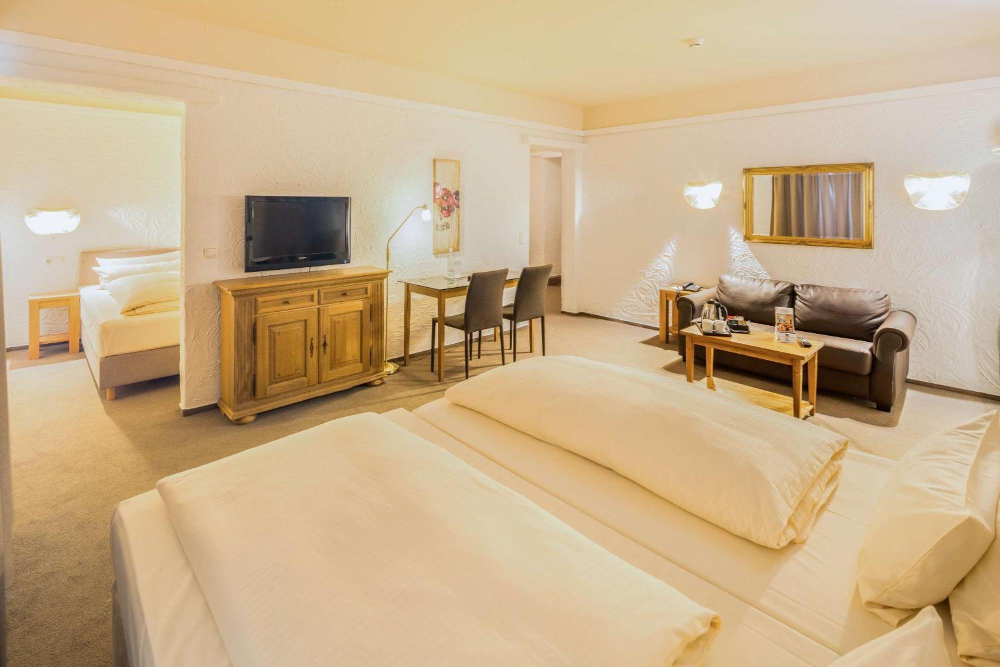 Comfort Queen Room,1641725131:JPEG