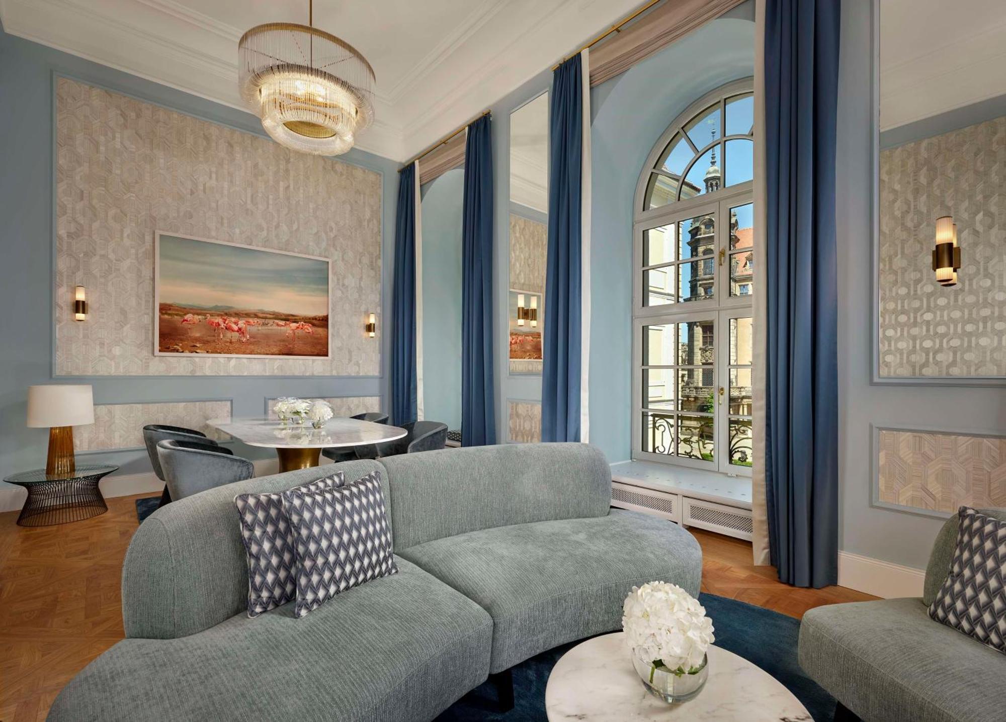 Signature Suite