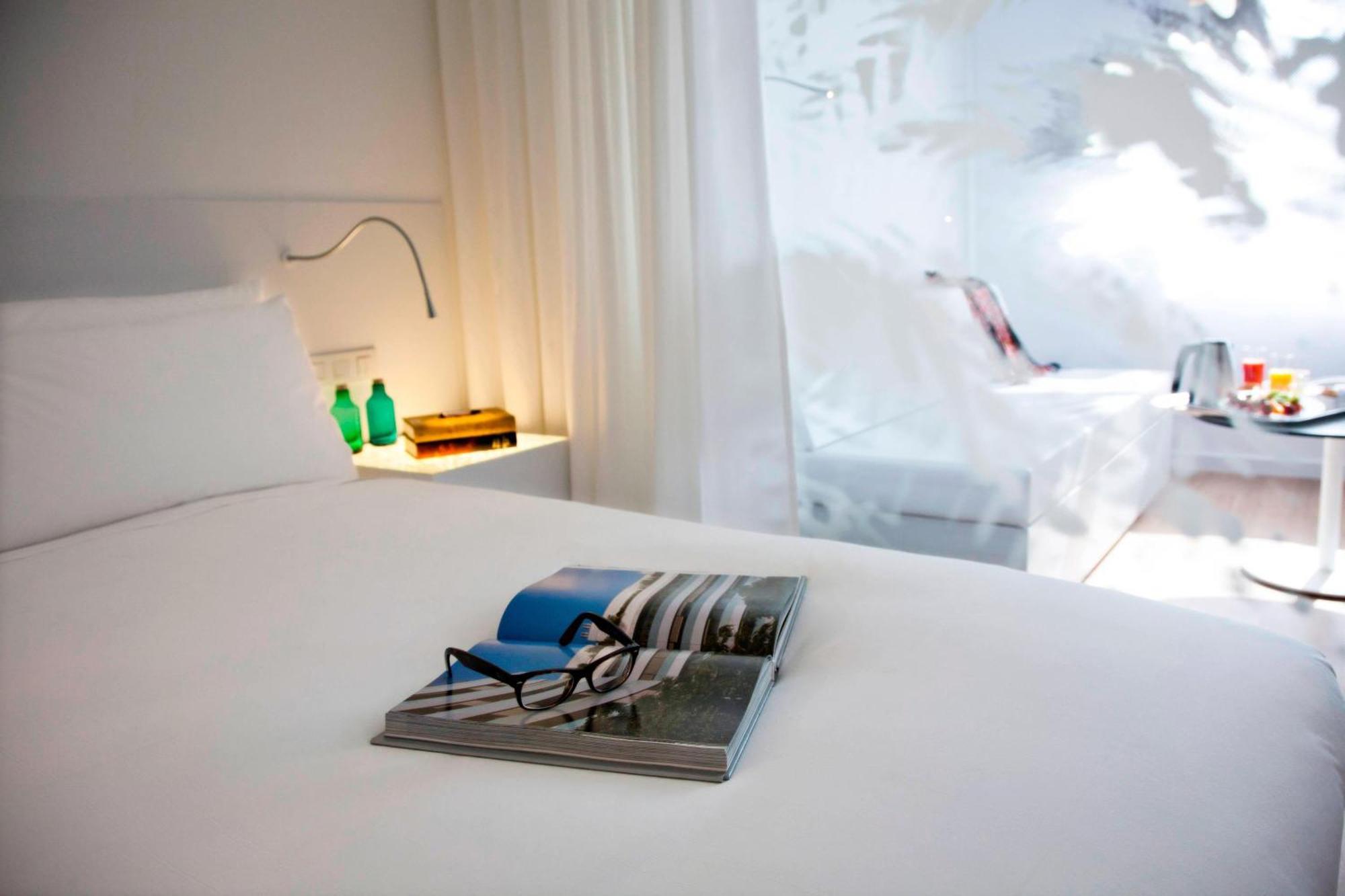 Habitación Doble Deluxe con cama extragrande y vistas a la ciudad