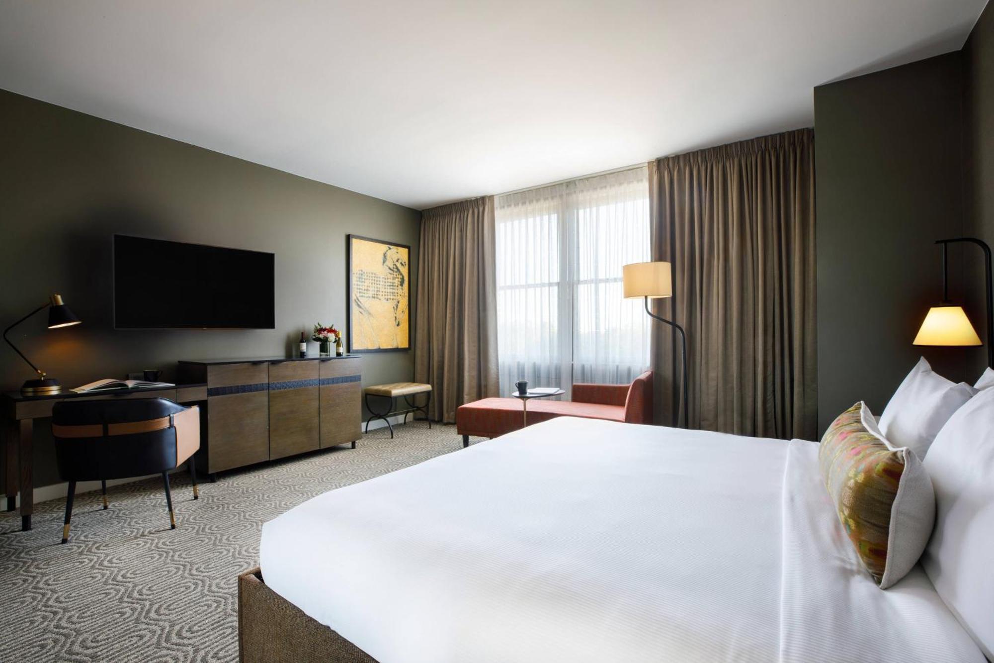 Deluxe King Room,1643217576:JPEG