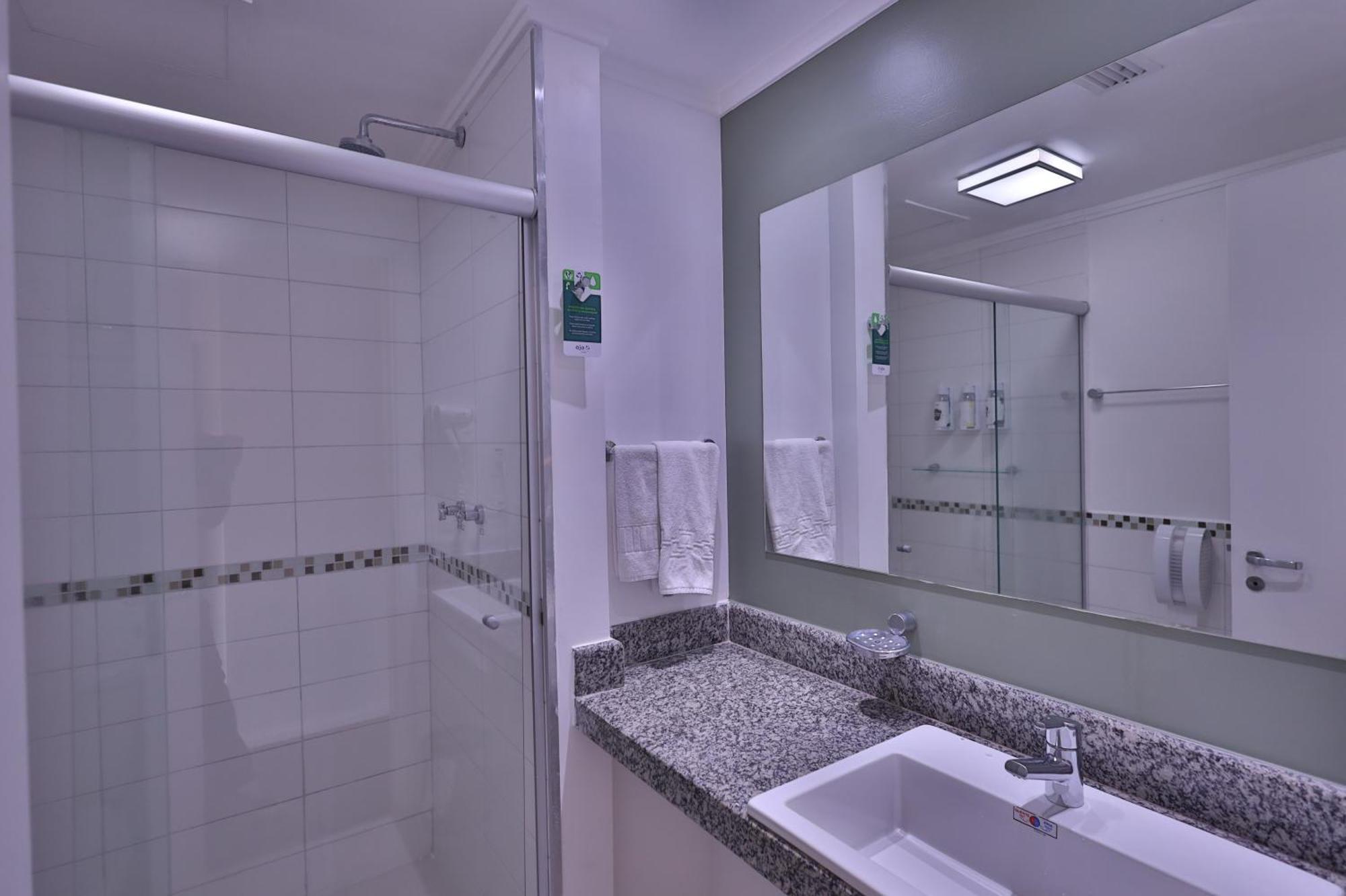 Quarto Superior com 2 Camas de Solteiro