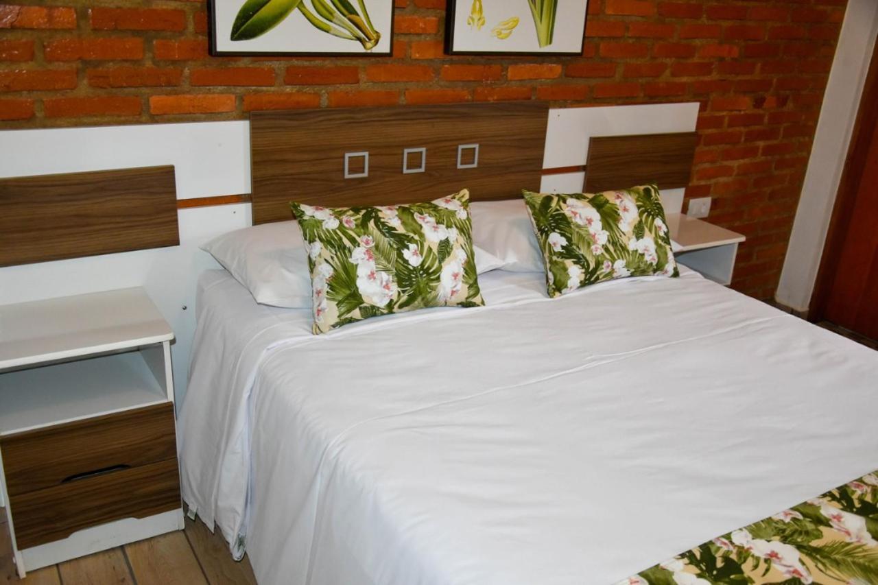 Quarto Duplo com Vista do Jardim