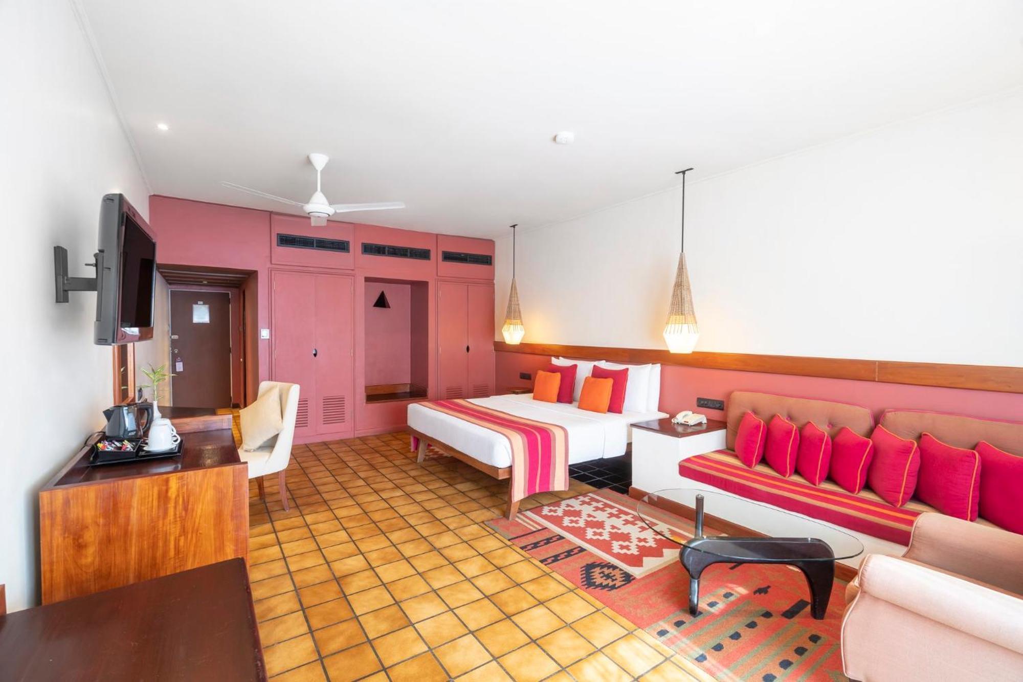 Deluxe King River View - 10% discount on Boat rides & Archery, Early Check In & Late Check Out on Availability