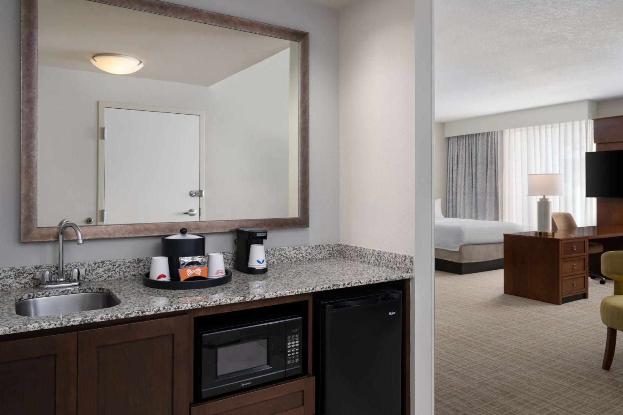 King Suite with Sofa Bed - Non-Smoking