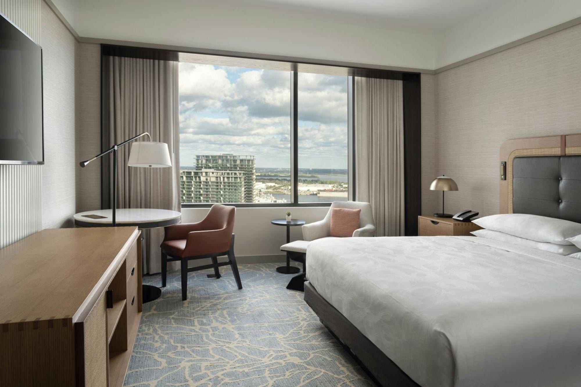 Deluxe Guest  room with 1 King, Water view,1620243067:JPEG