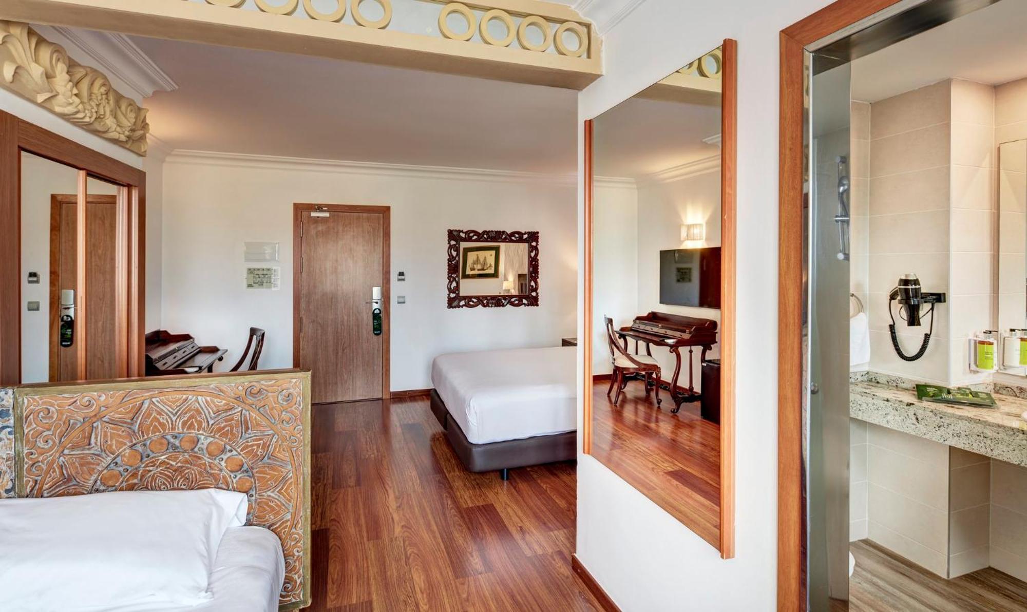 Triple Room with Balcony,1656180825:JPEG