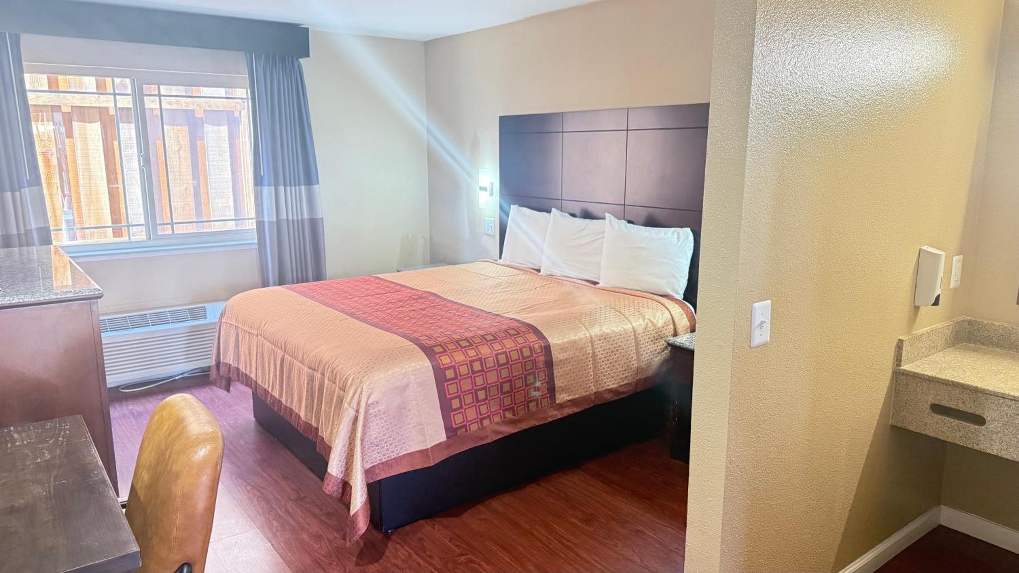 Standard King Room,1658759598:JPEG