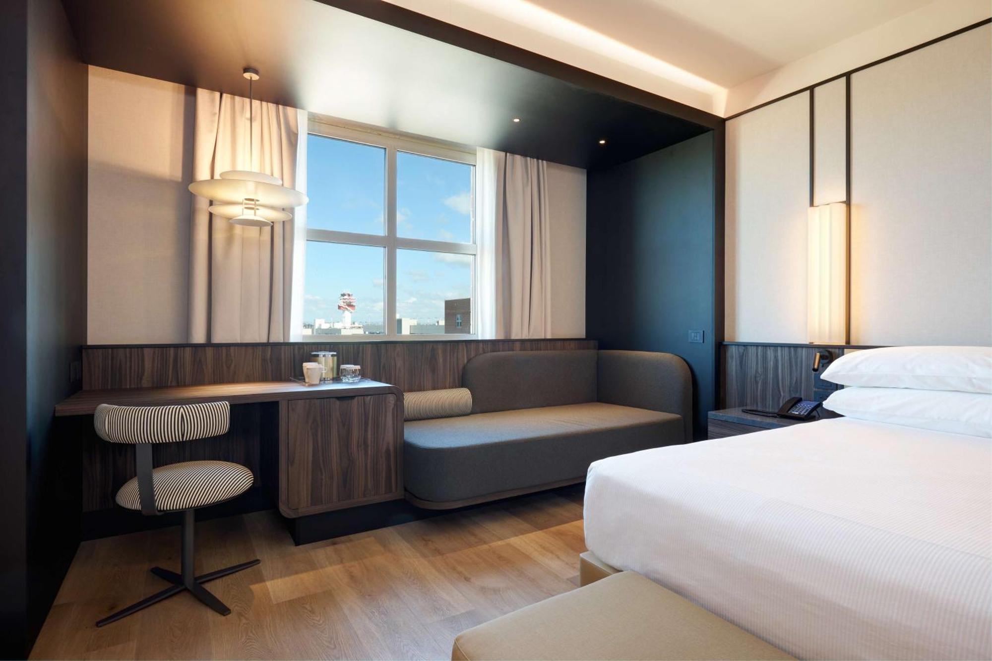 King Guest Room,1660284683:JPEG