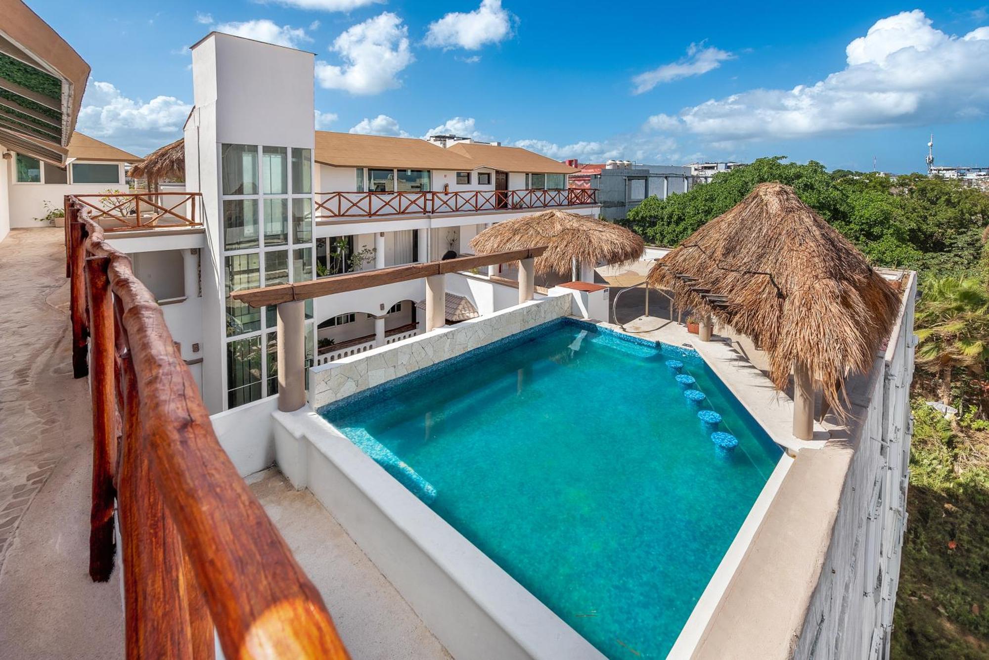 Quarto King Deluxe com Vista Parcial do Mar