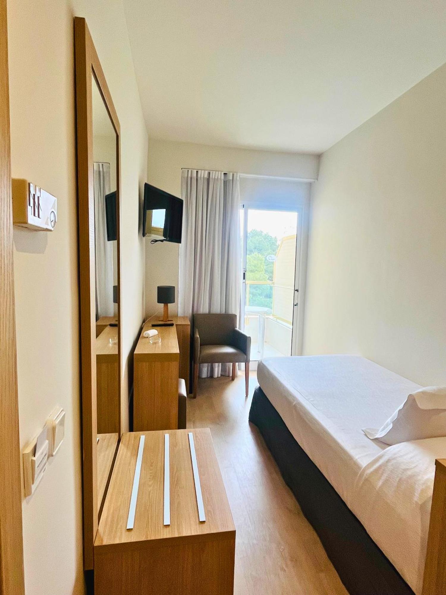 Single Room,1660288547:JPEG