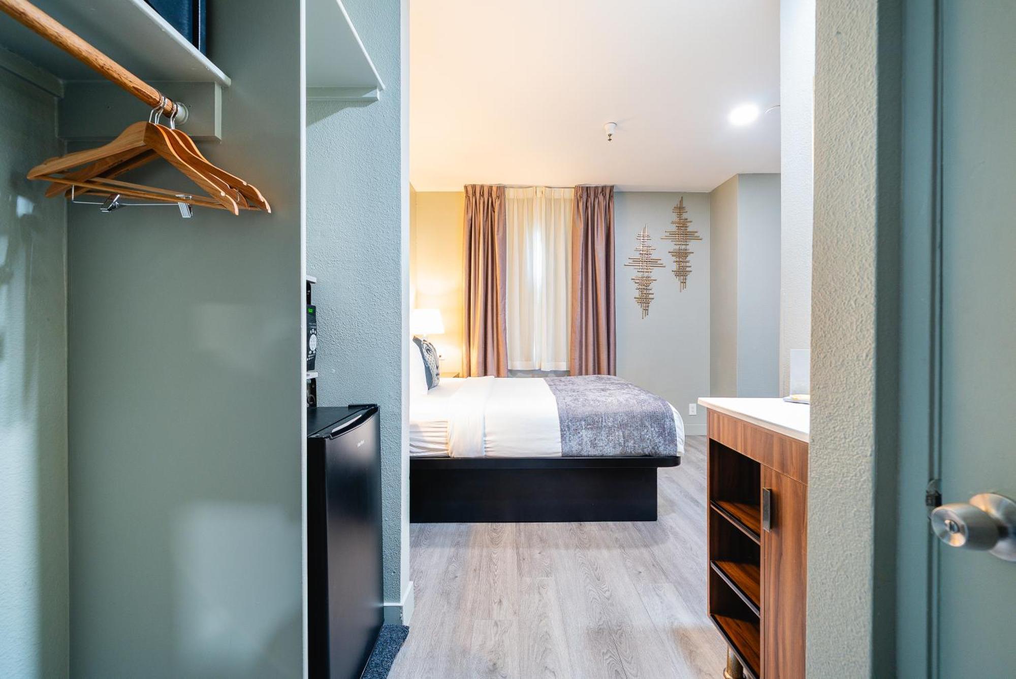 Superior Queen Room