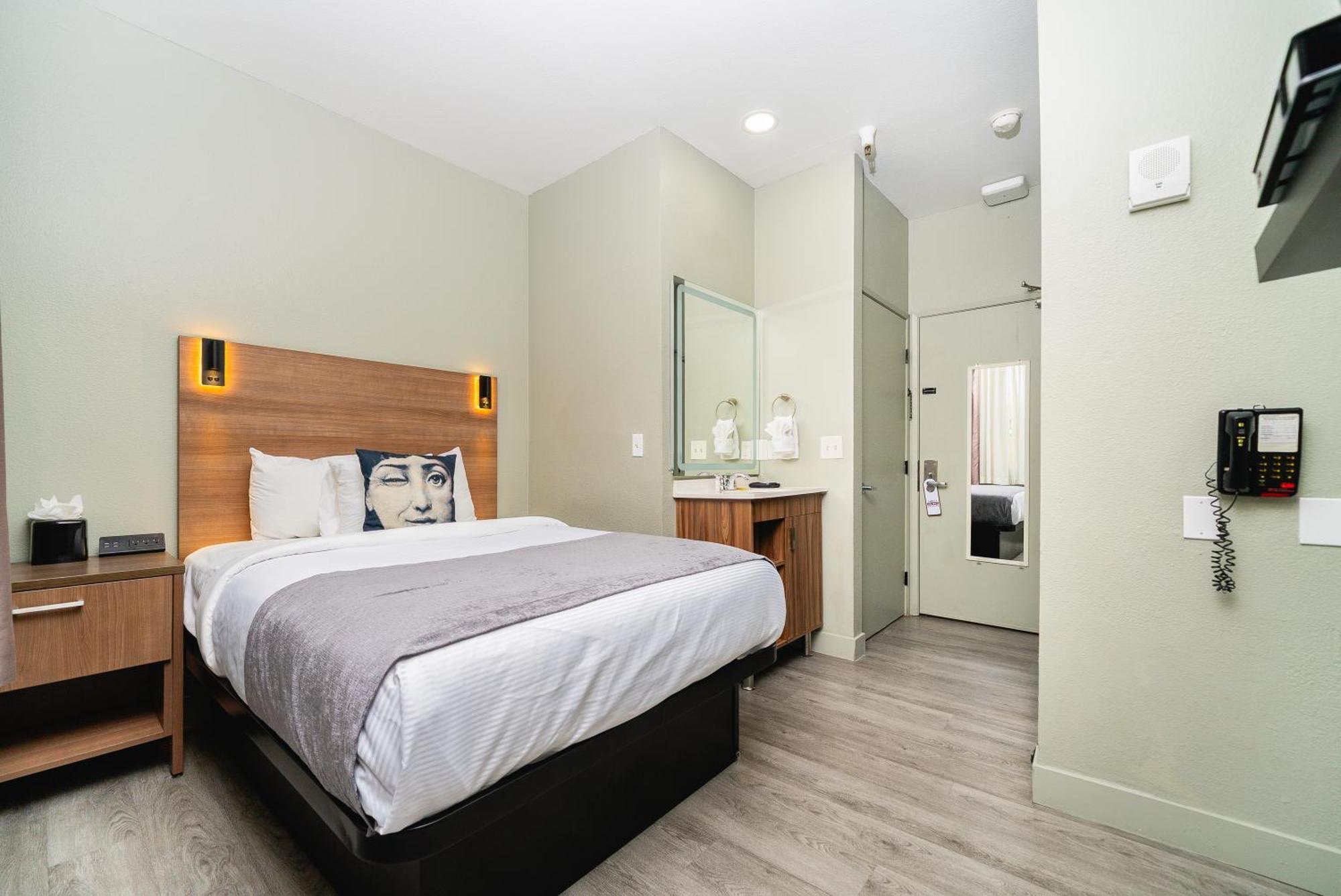 Standard Room, 1 full bed