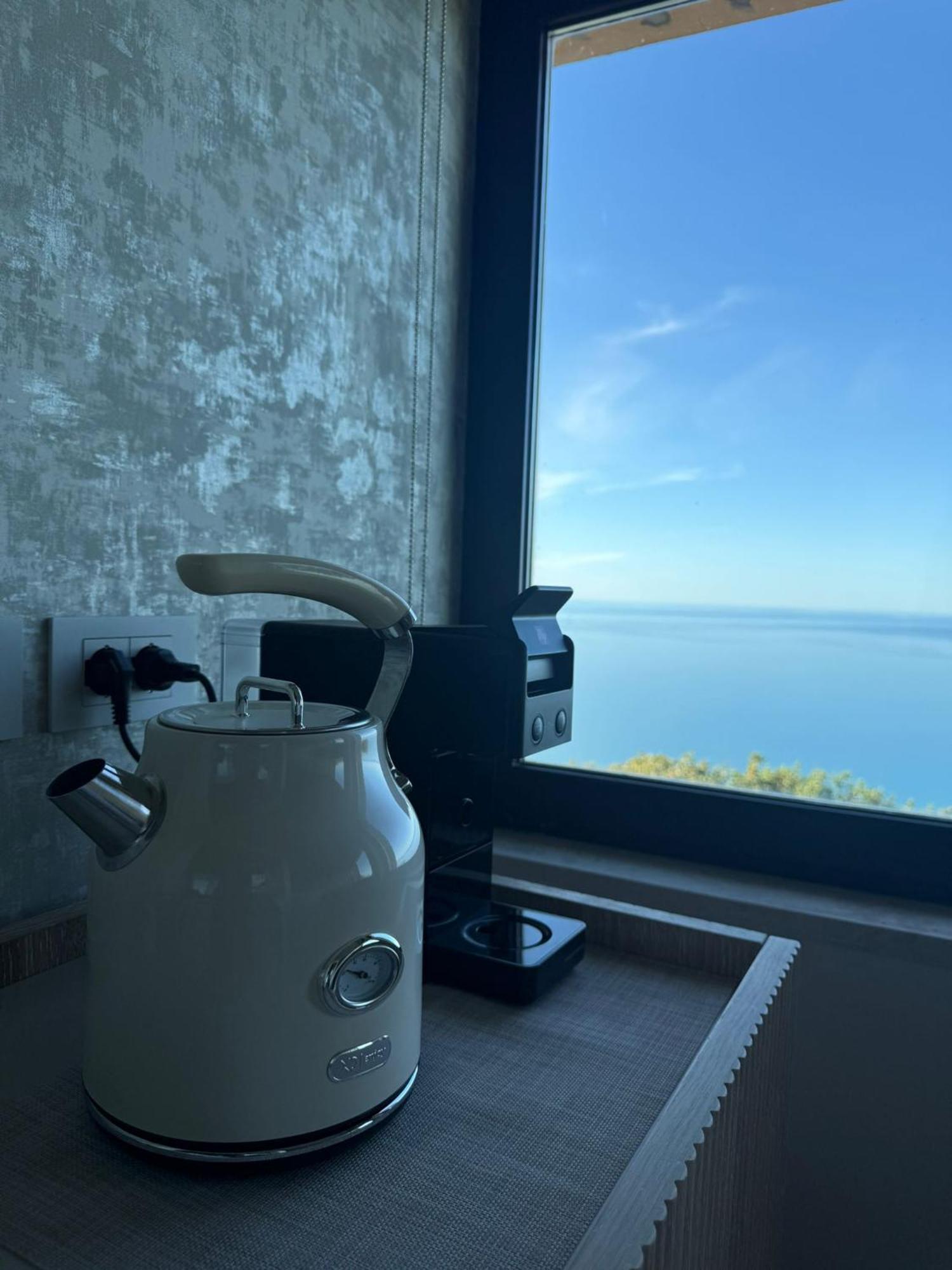 Camera Deluxe Matrimoniale con Vista Mare