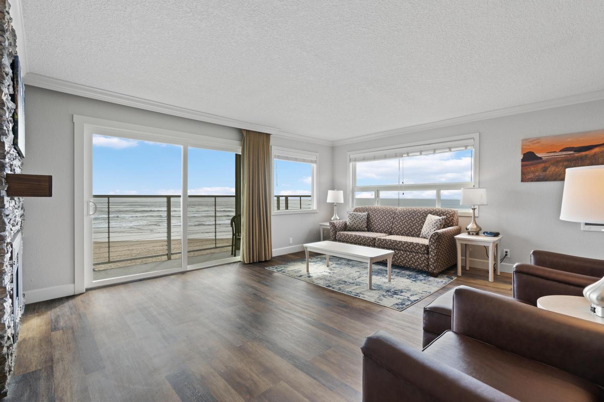 Suite with Balcony,1681754025:JPEG