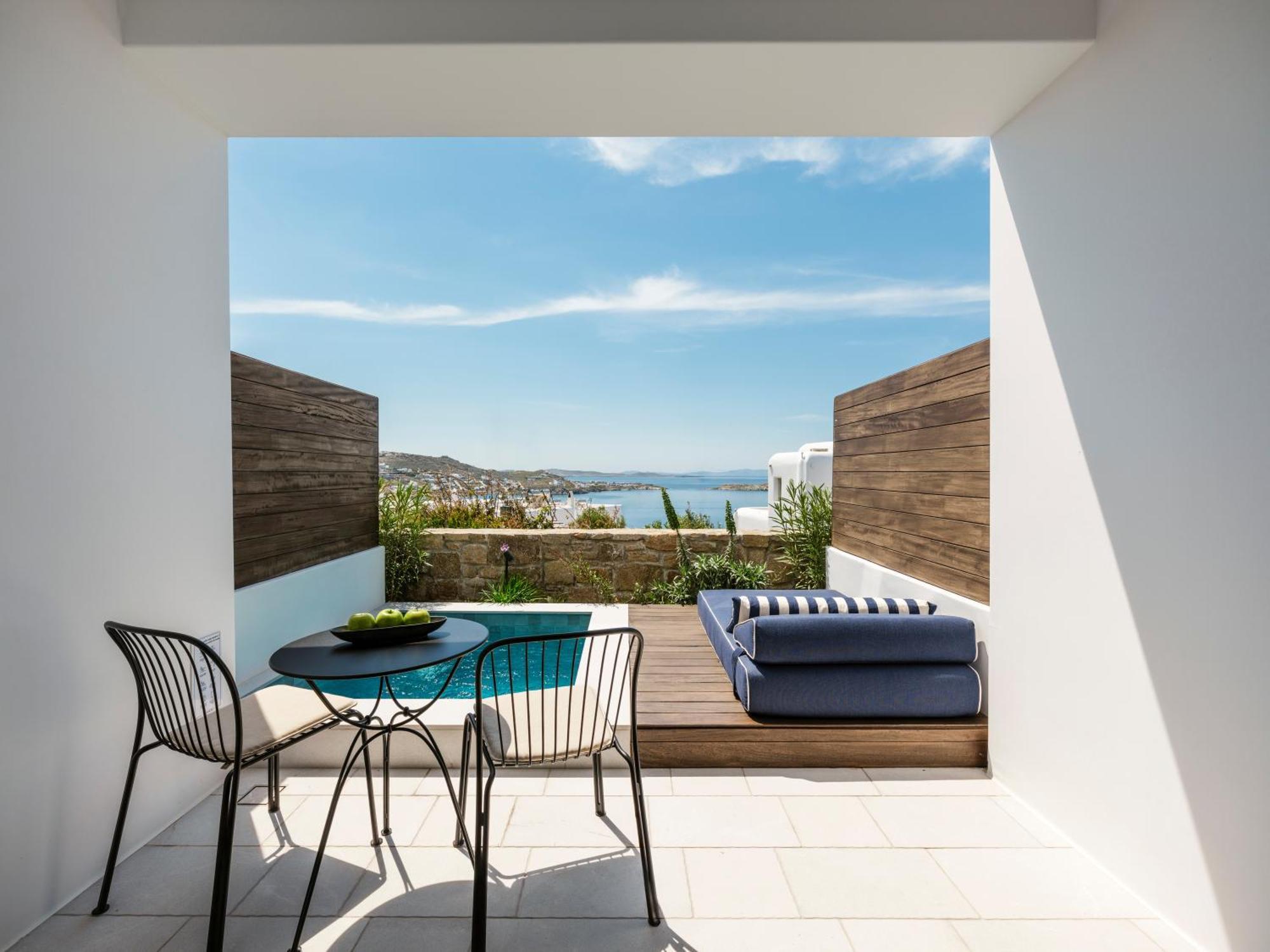 Nest Retreat with Sea View and Outdoor Hot Tub