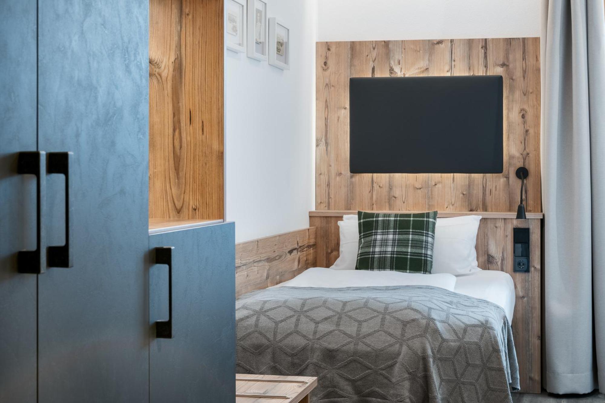 Standard Single Room with Shower,1676735149:JPEG