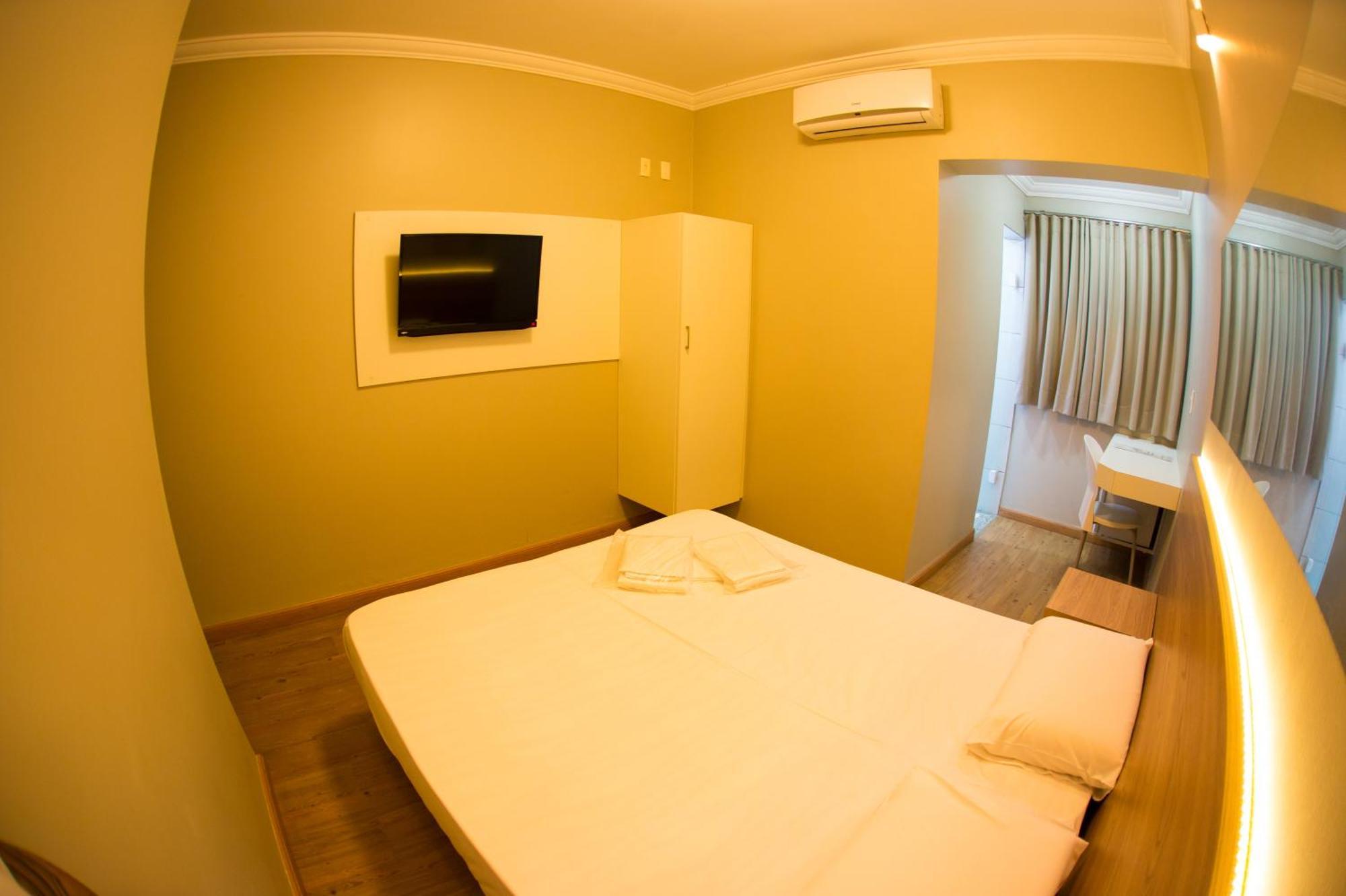 Quarto Duplo