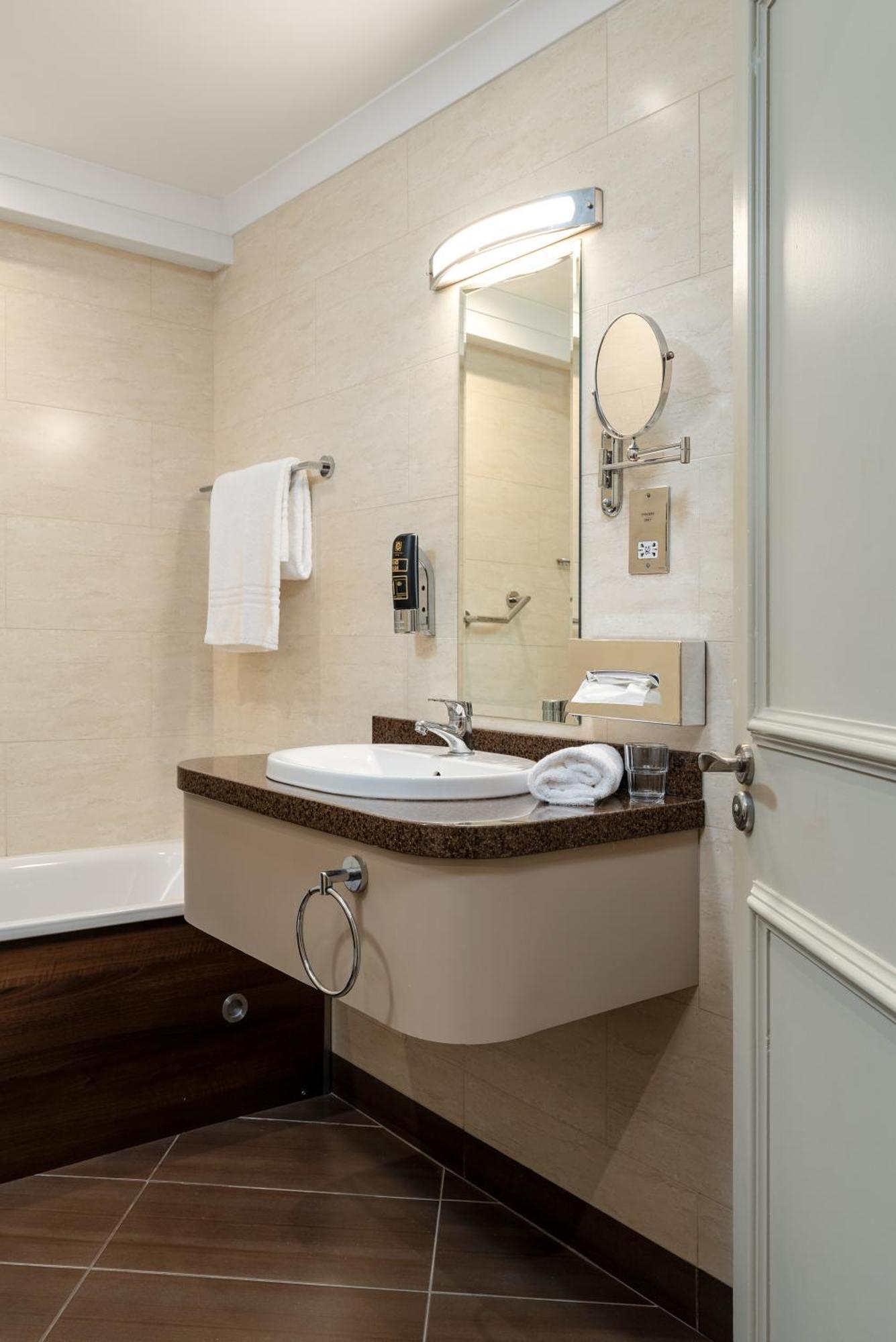 Superior Triple Room