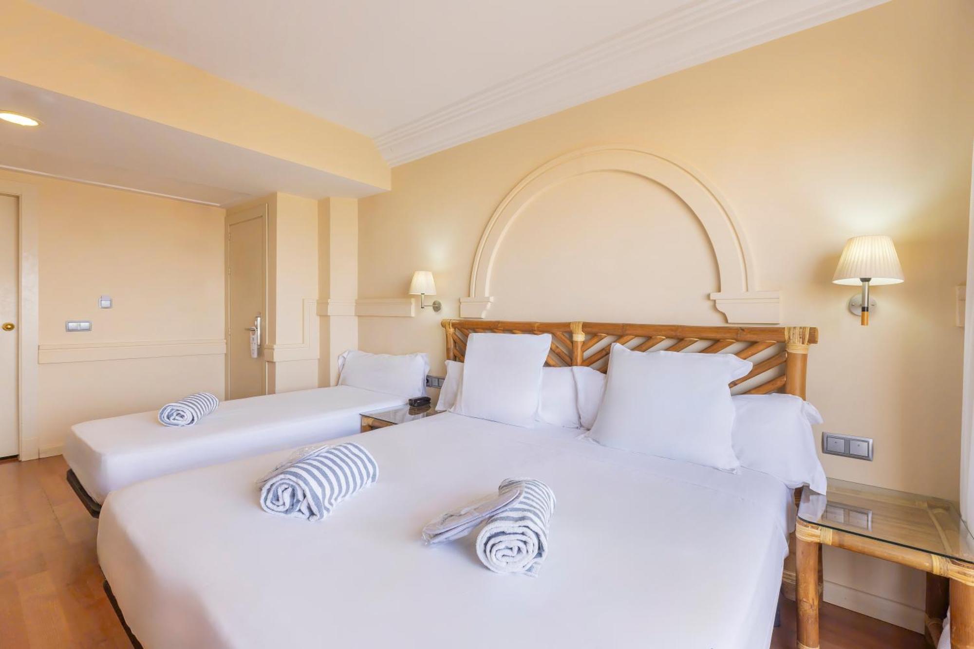Habitación Doble con cama supletoria