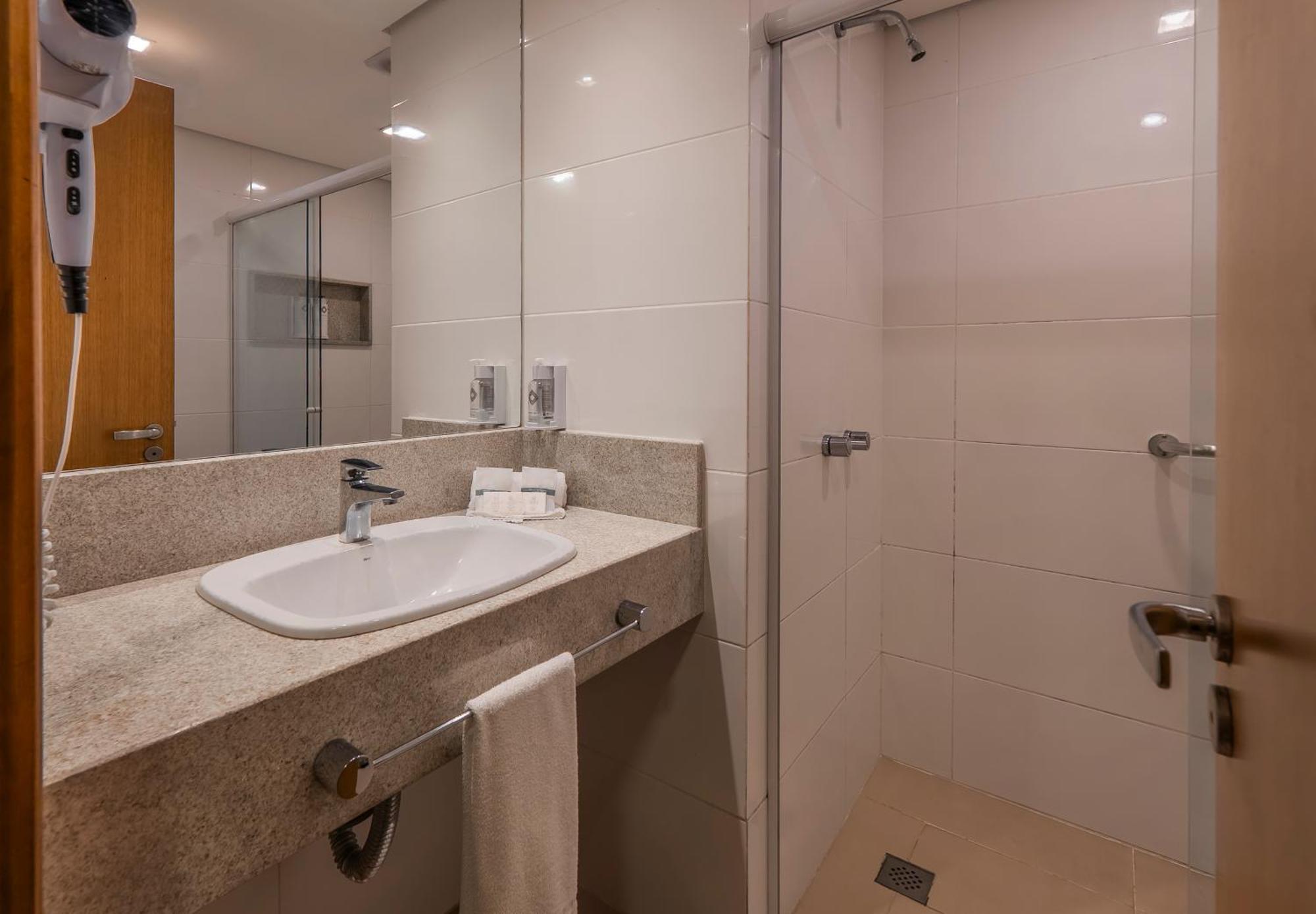 Deluxe Double Room,1681729426:JPEG