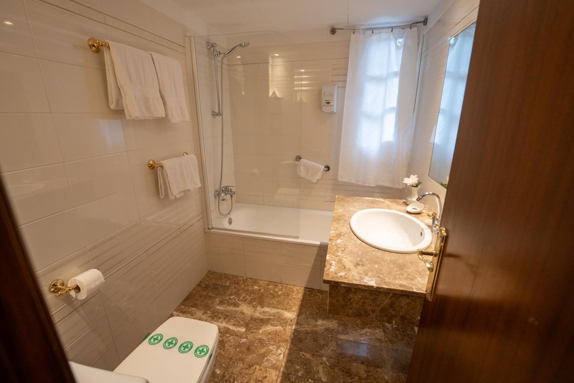Large Single Room,1681719394:JPEG