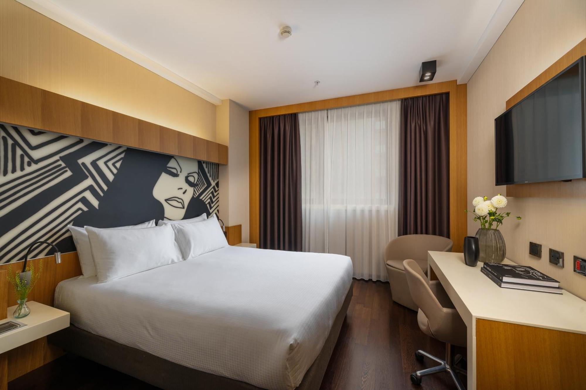 Standard Room,1683805903:JPEG