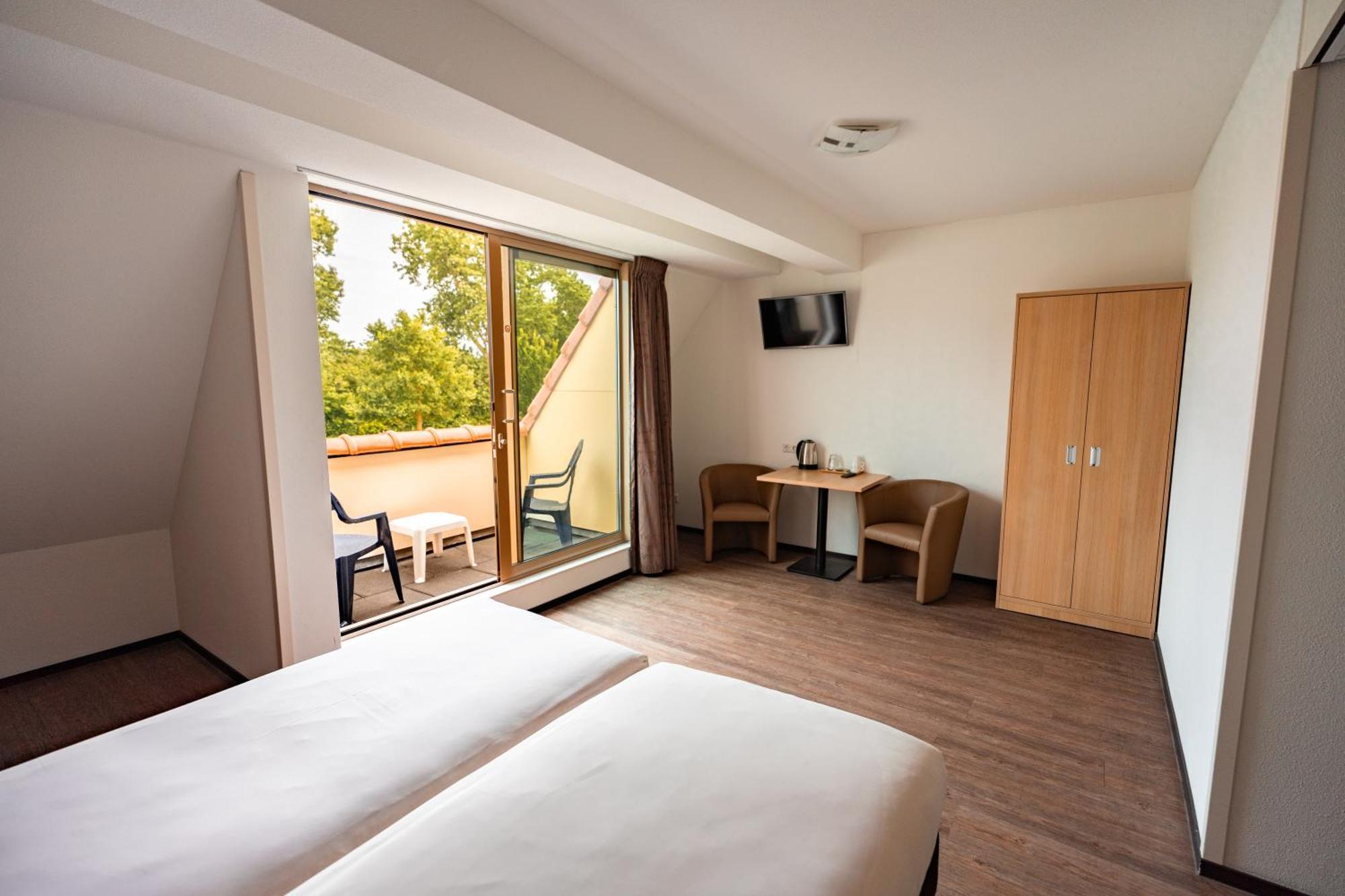 Large Double Room,1687475903:JPEG