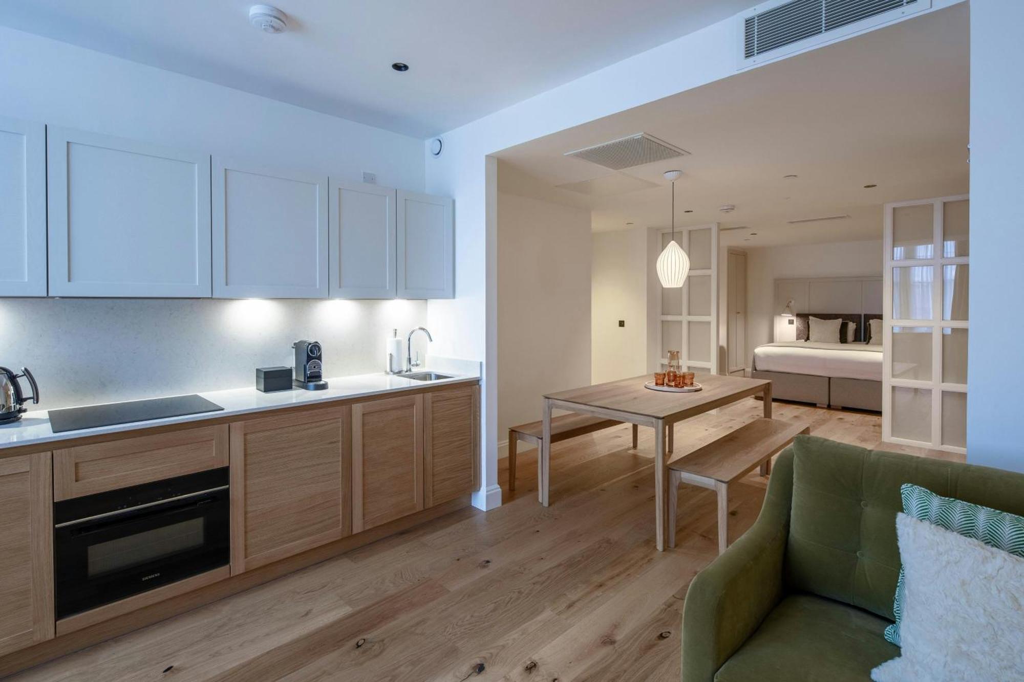 Suite Lit King-Size 1 Chambre avec Canapé-Lit - Vue sur Ville