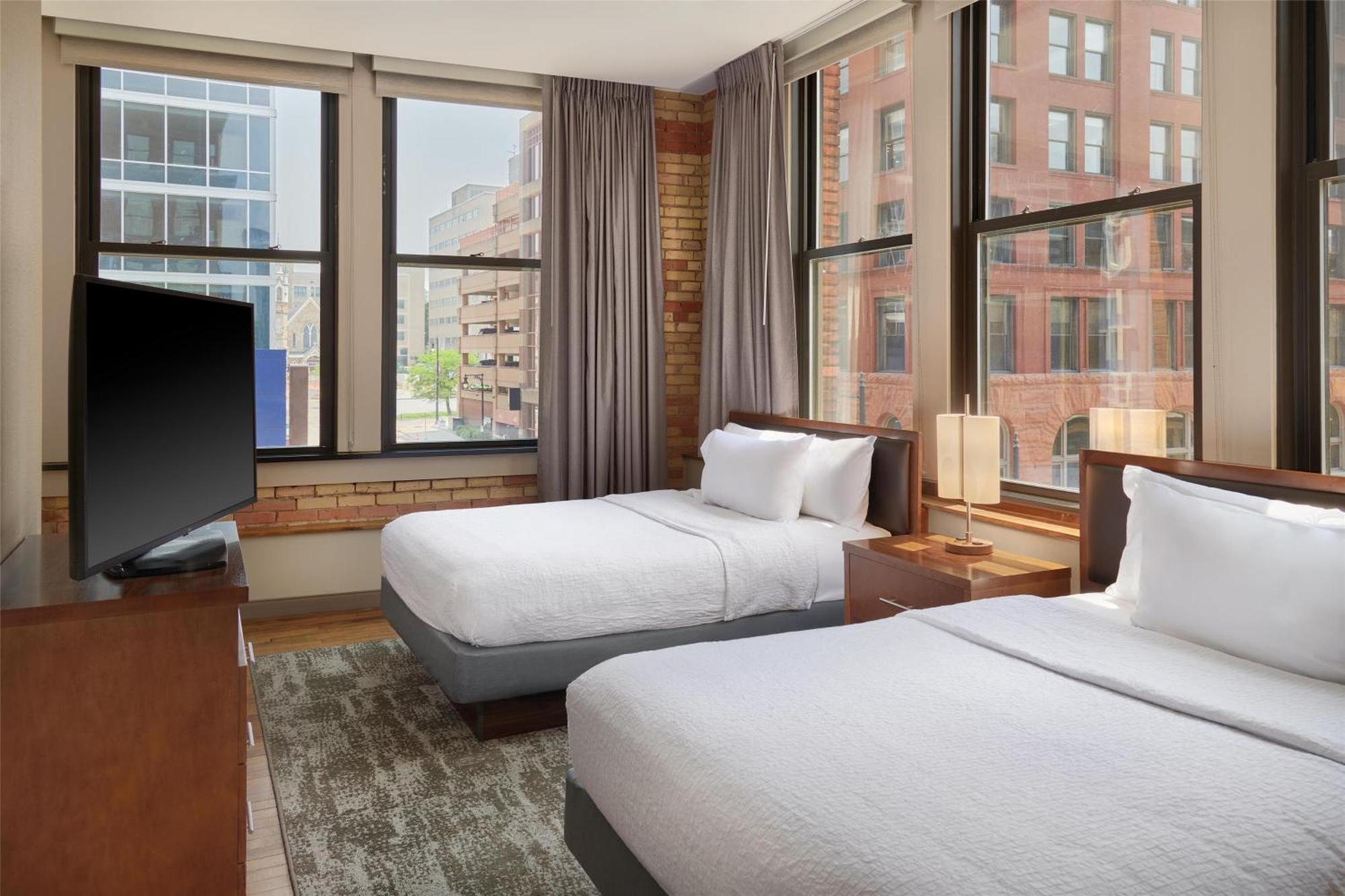 Two-Bedroom Suite - Non-Smoking,1695769315:JPEG