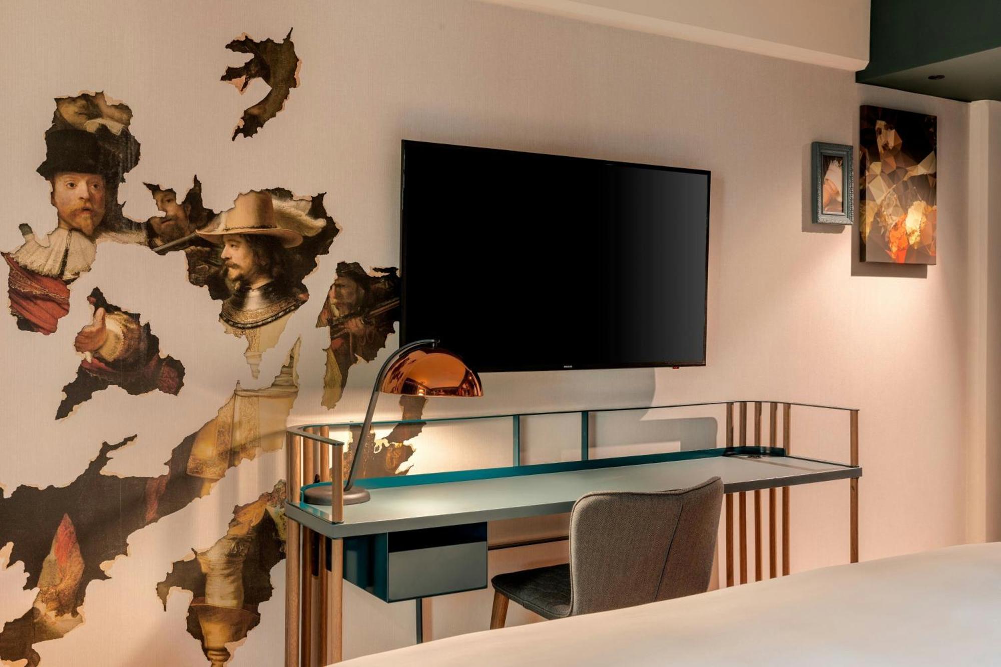 Grotere Kamer met kingsize bed - Toegang tot Club Lounge