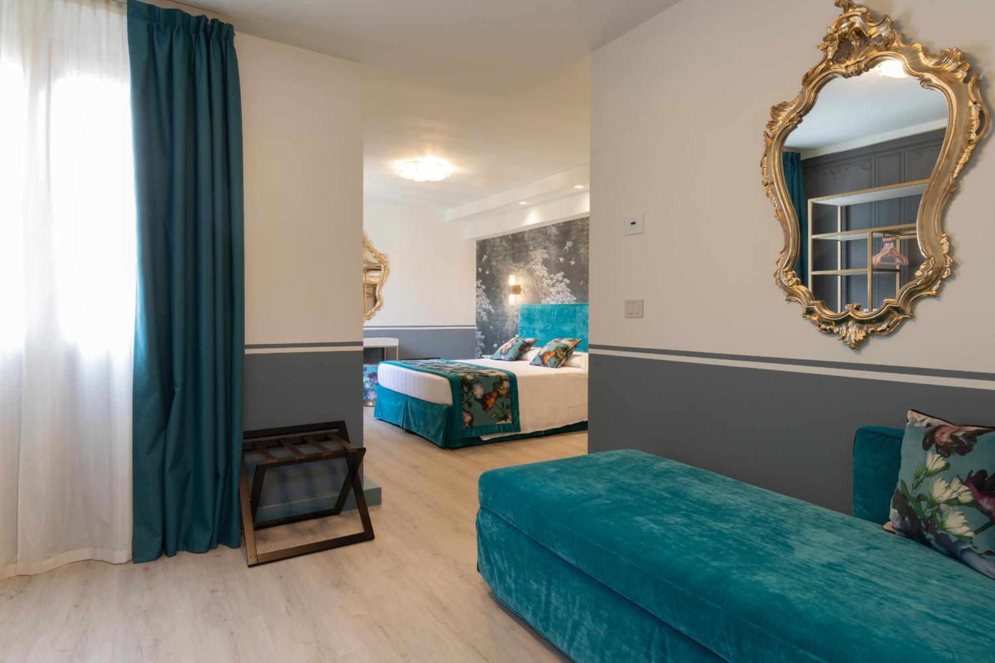 Junior Suite with Rooftop view