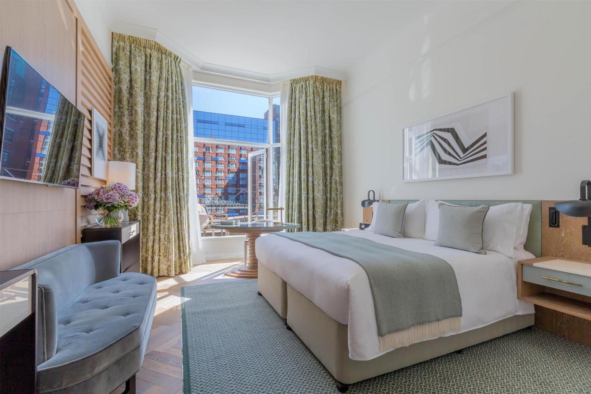 Premier Zimmer mit Kingsize-Bett und Balkon