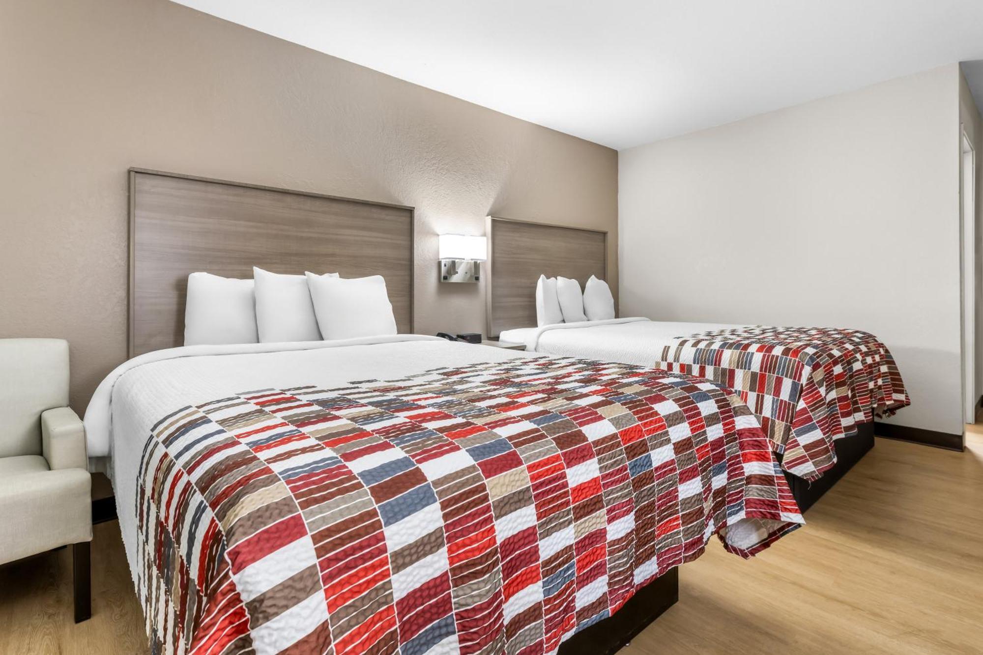 Deluxe Room with Two Queen Beds Non-Smoking,1698134409:JPEG