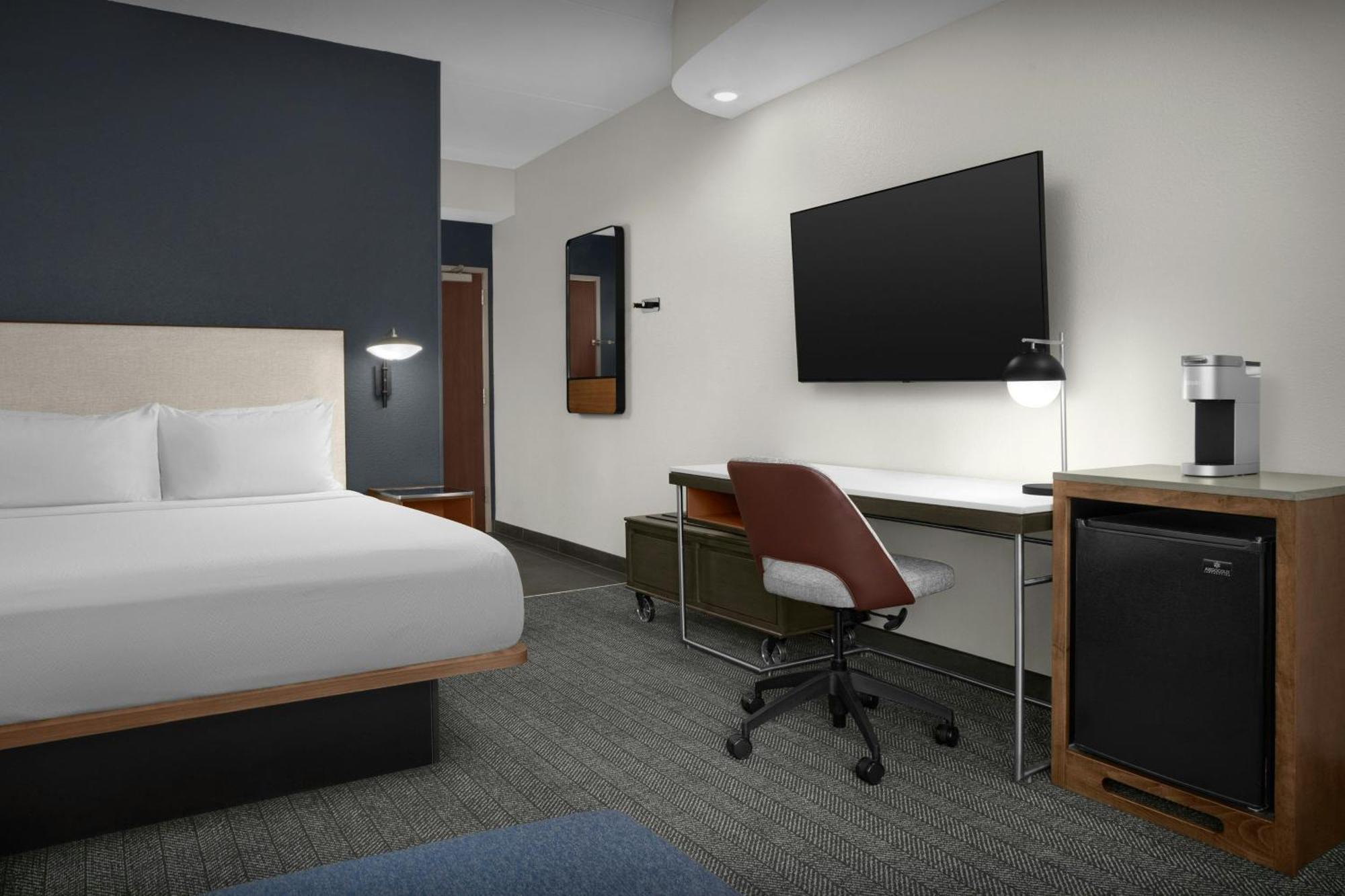 King Room with Sofa Bed