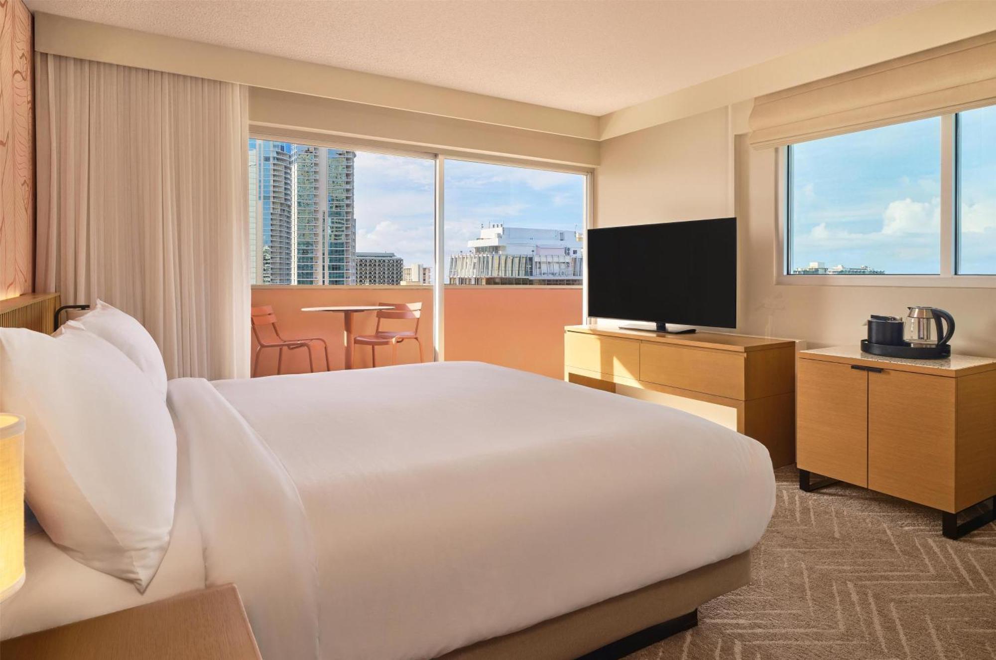 King Room with Partial Ocean View and Roll-in Shower - Mobility and Hearing Access,1698949327:JPEG