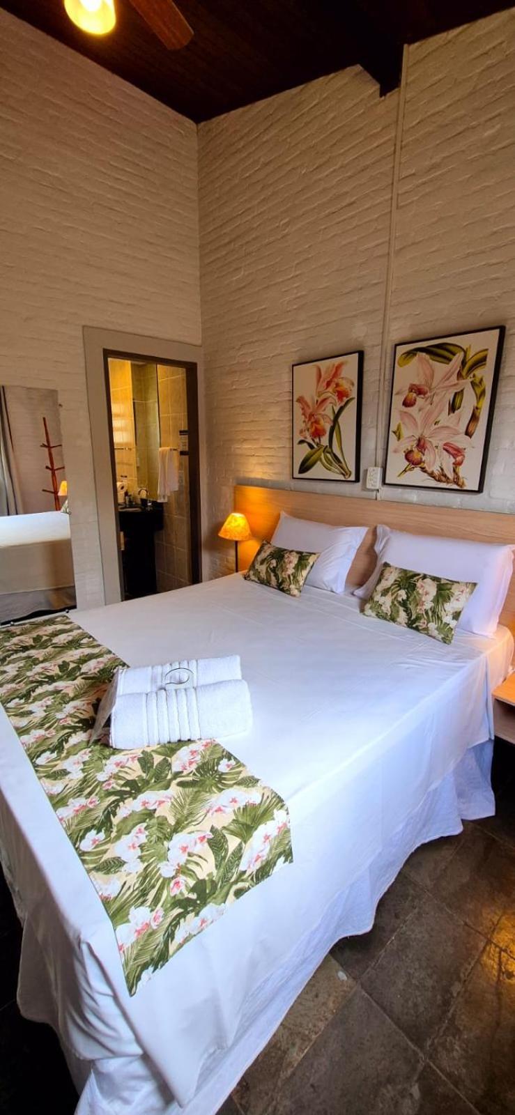 Quarto Triplo com Vista do Jardim