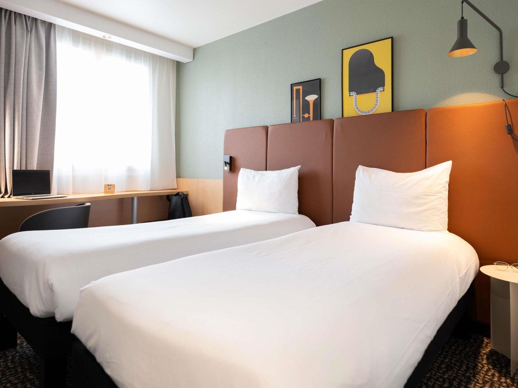 Standard Twin Room,1704958298:JPEG