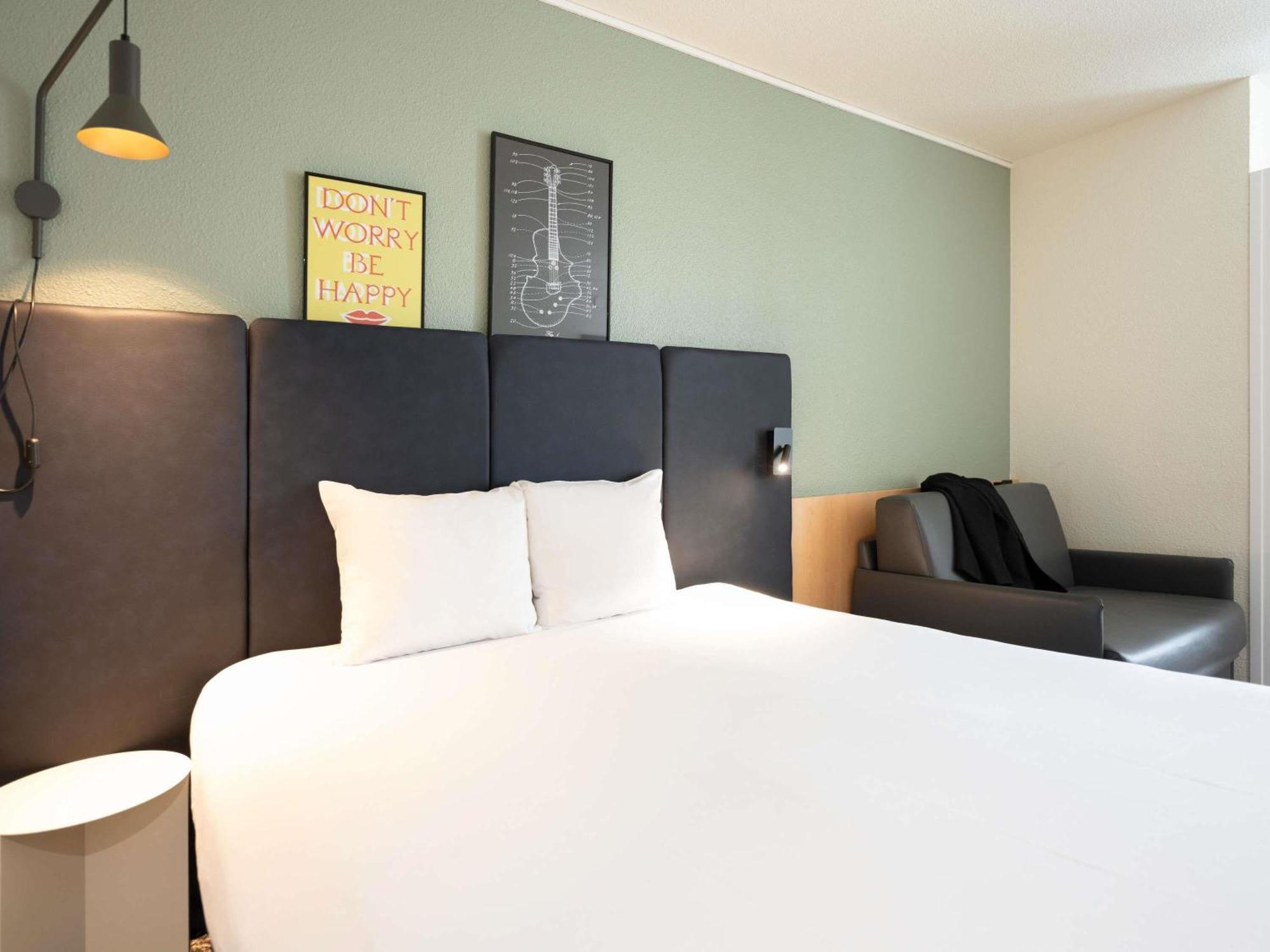 Standard Double Room with Sofa,1704958268:JPEG