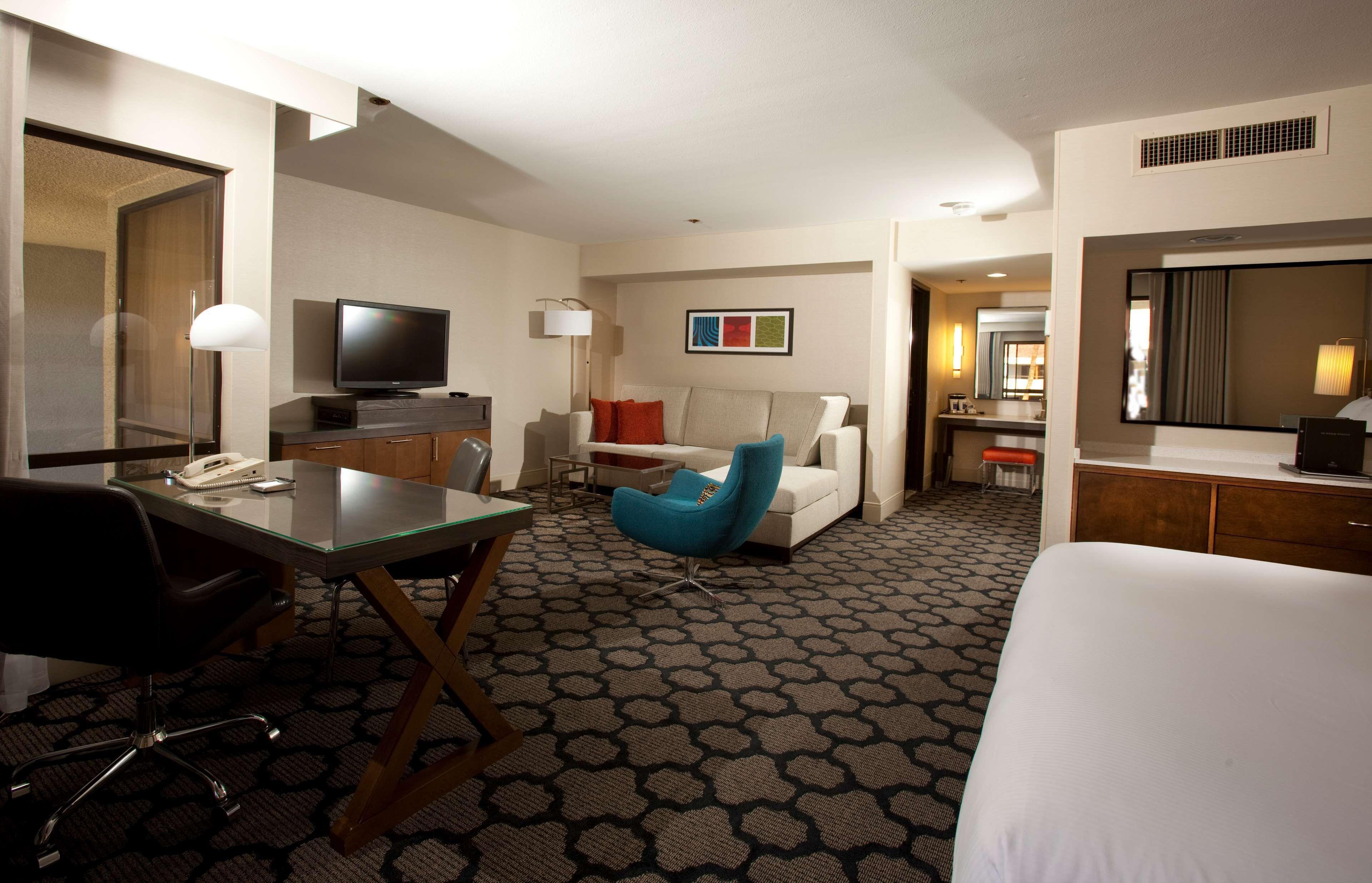 Junior Suite (No Resort Fees),1551309625:JPEG