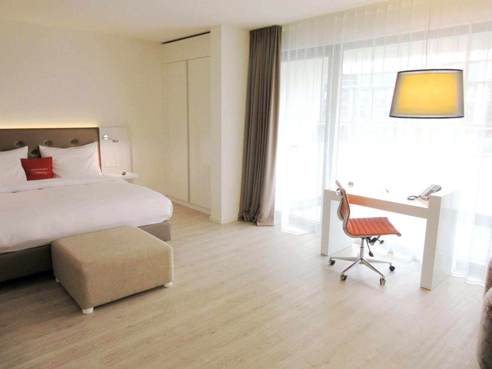 Deluxe Double Room,1717366254:JPEG